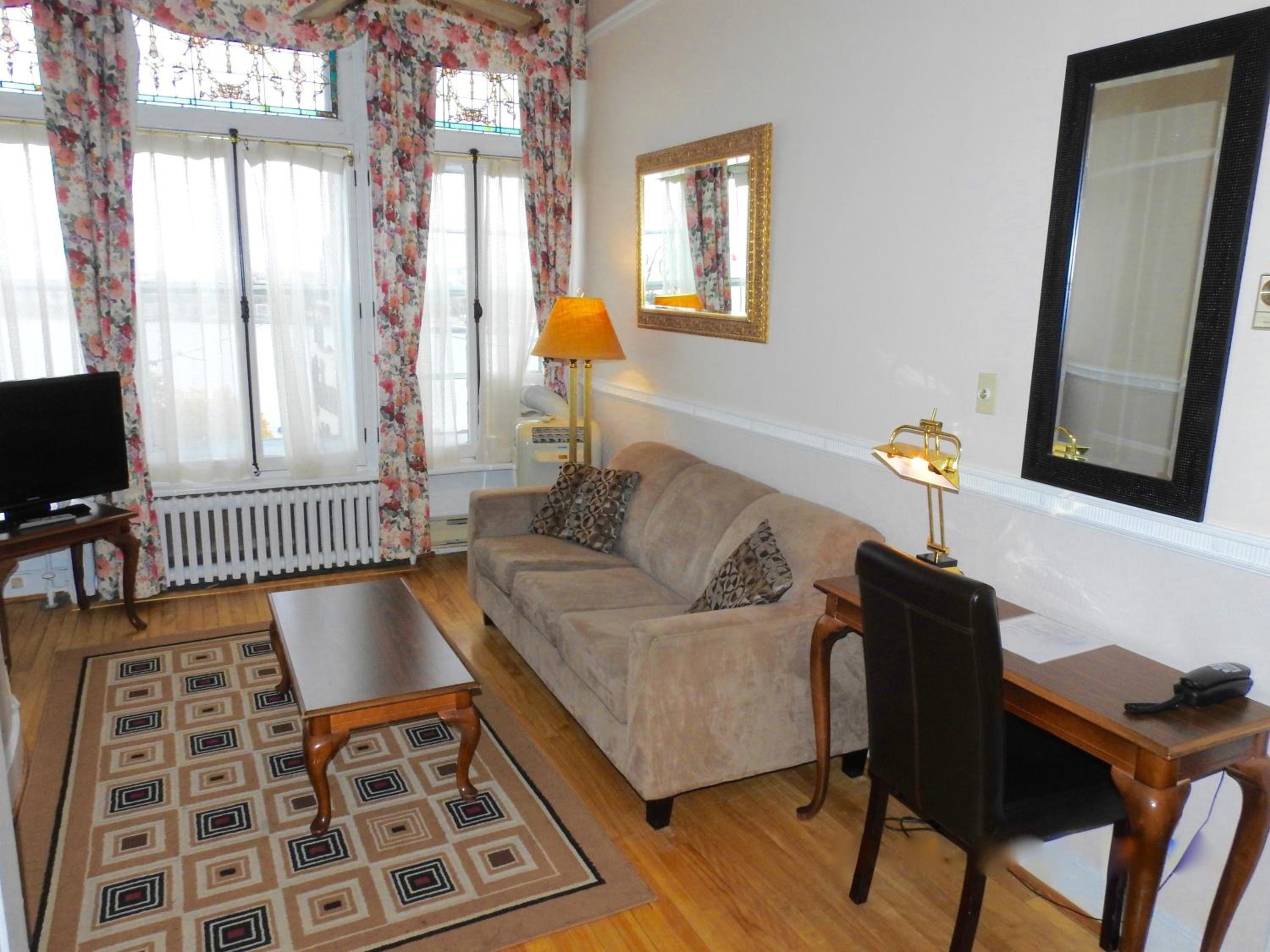 Suite with River View