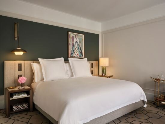 Grand Premier King Room