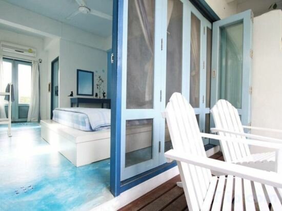 Deluxe Room with Air-Conditioner