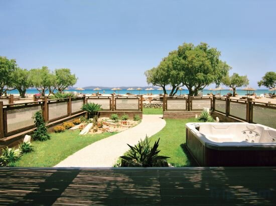 Beachfront Suite with Sea View