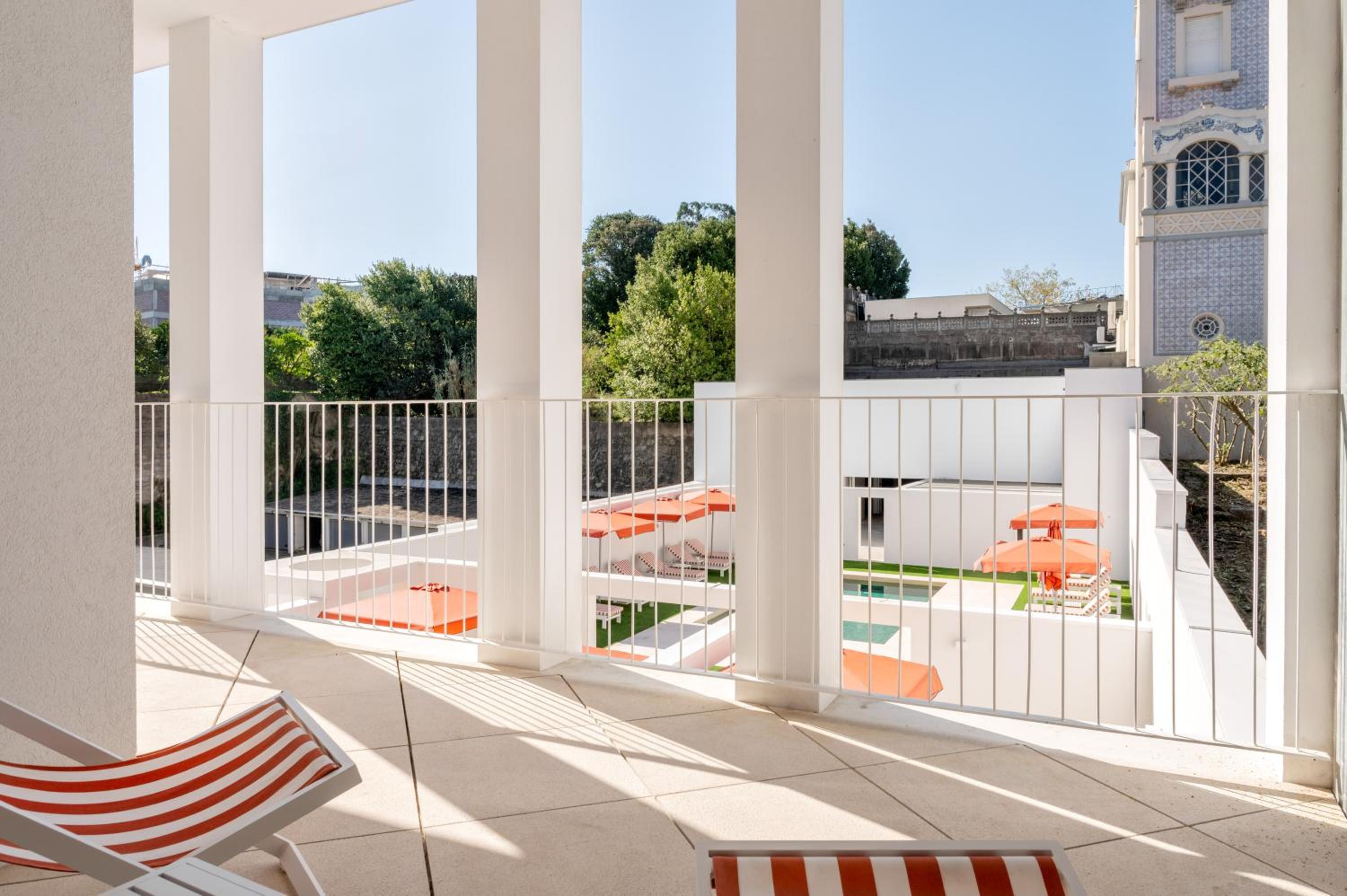 Standard Apartment with Balcony and Pool View