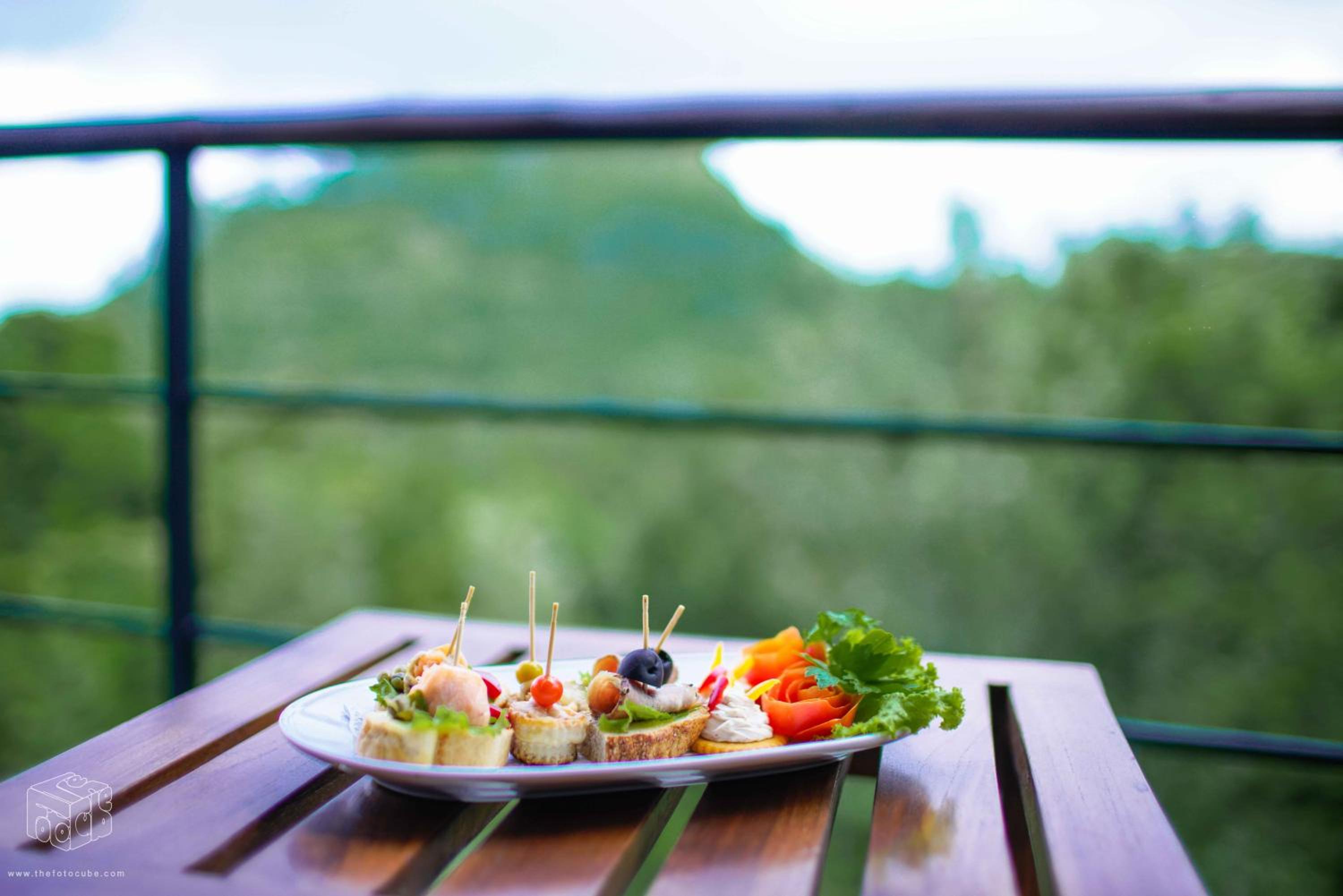 Royal Deluxe with Roll-out Bed