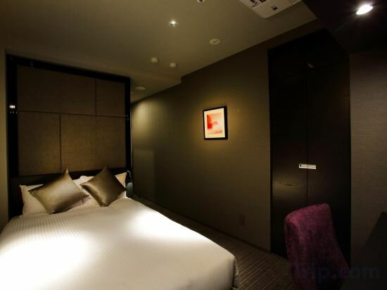 Standard Single Room Smoking