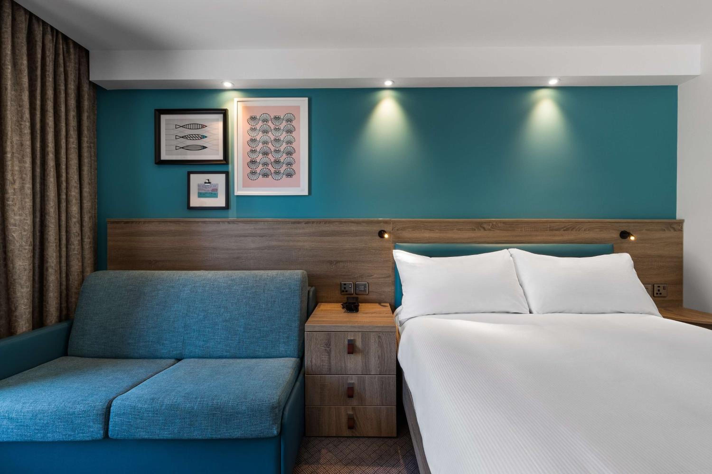 Queen Room with Sofa Bed