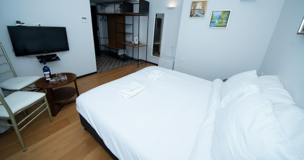 Deluxe Room, City View