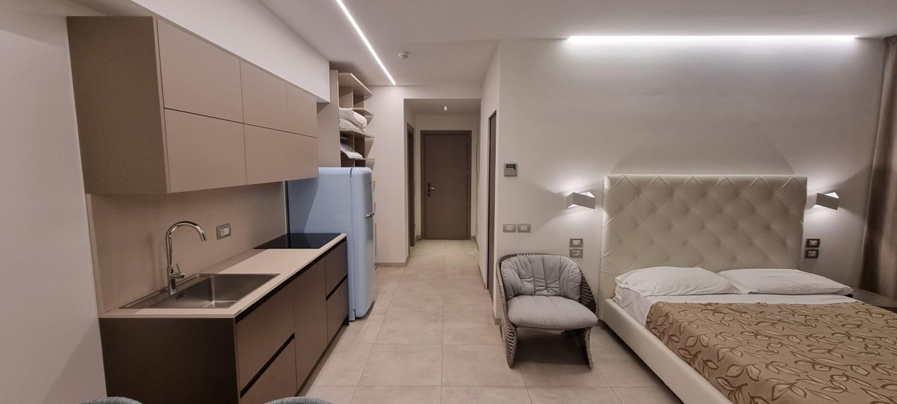 Deluxe Apartment with Terrace and Side Sea View