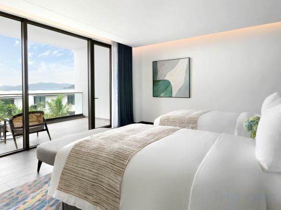 Lush Villa Three Bedroom With Pool