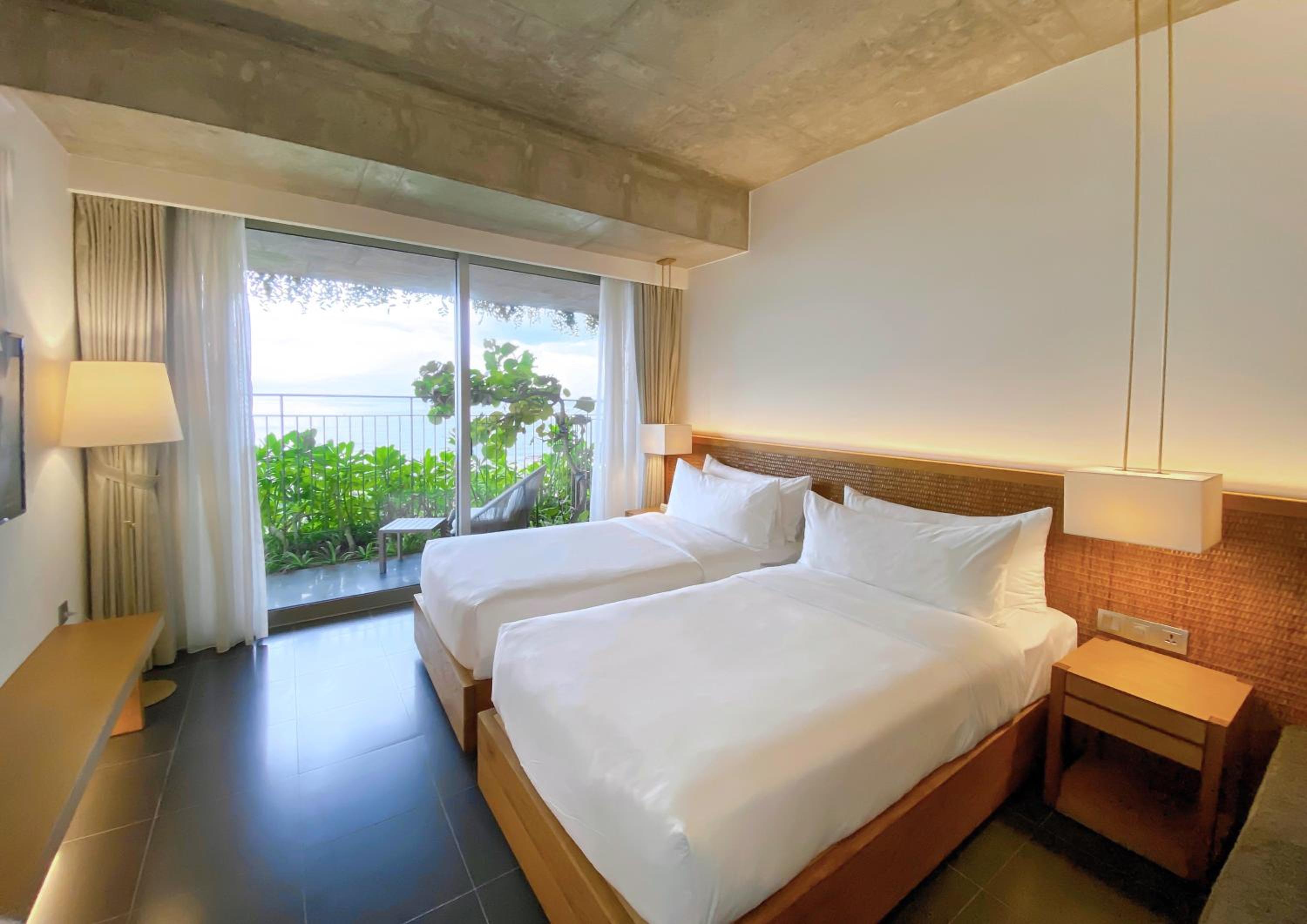 Deluxe Twin Room with Sea View