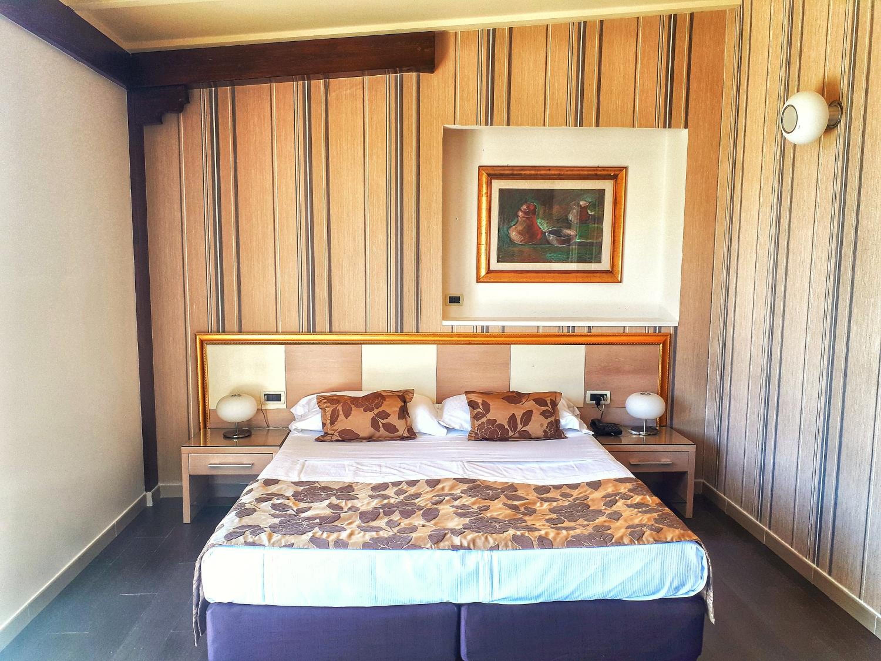 Deluxe Double Room with Terrace