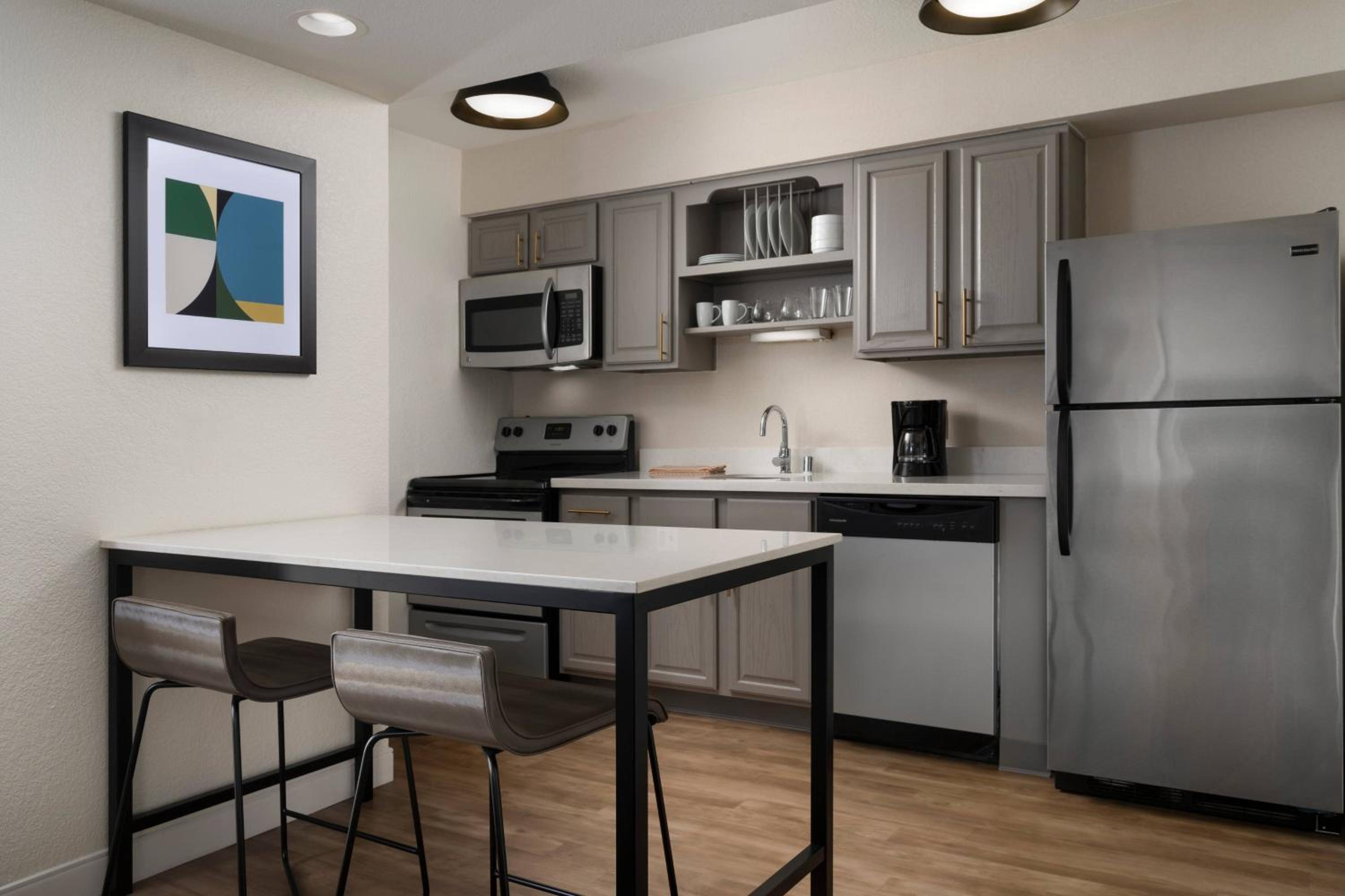 Premium Large Queen Studio with Sofa Bed - Mobility Accessible with Roll-In Shower