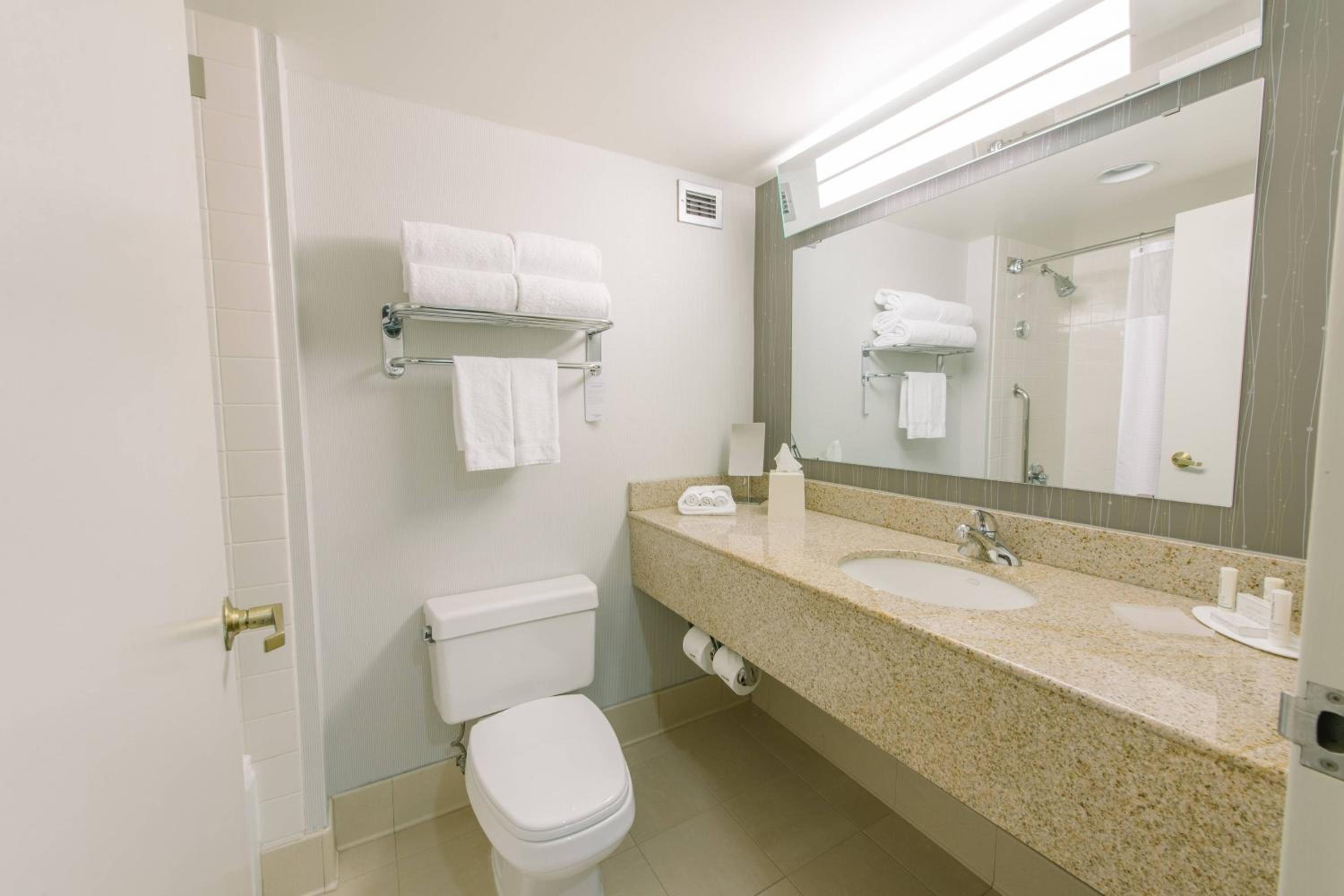 Double Room with Two Double Beds - Hearing Accessible 