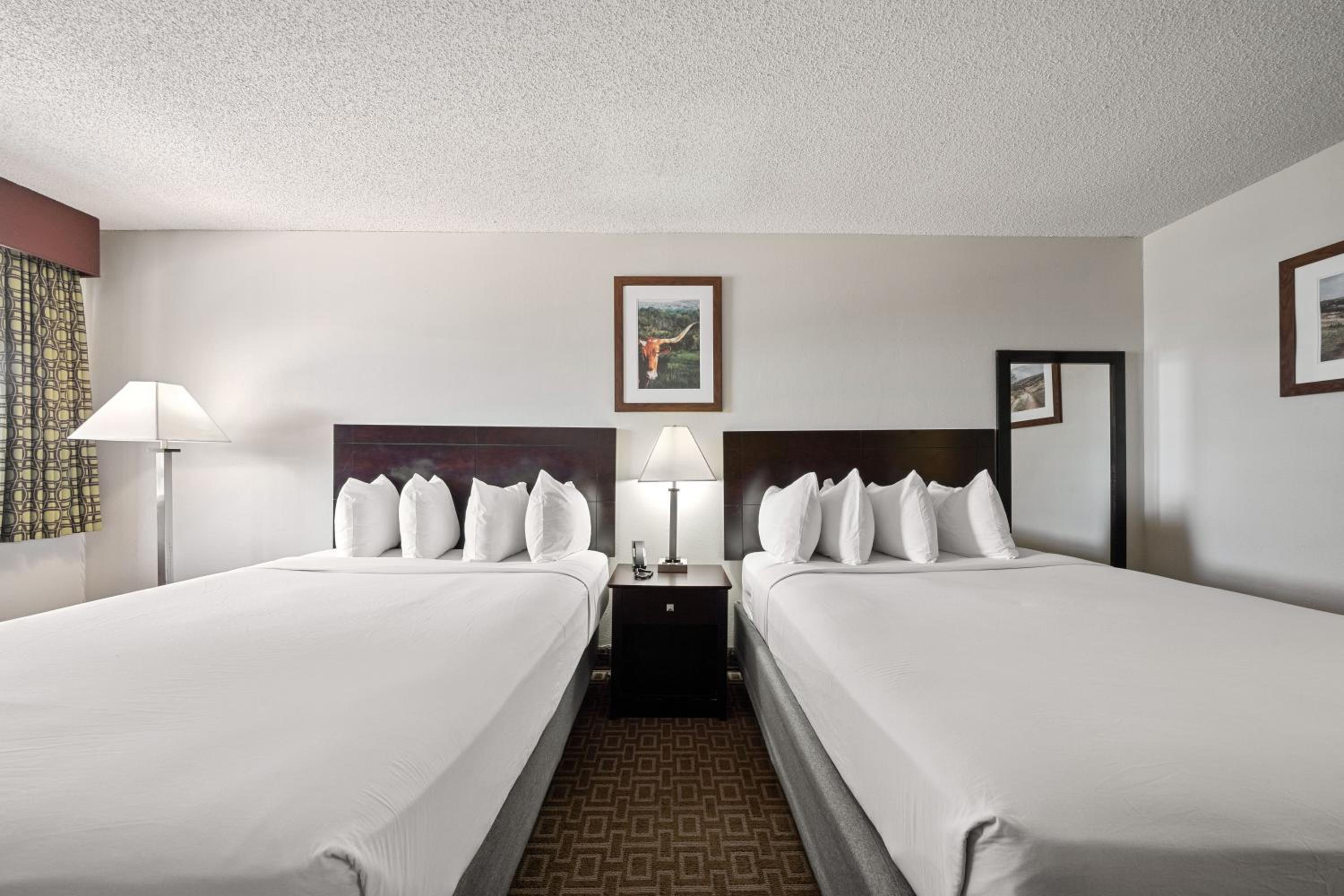 Queen Room with Two Queen Beds - Non-Smoking