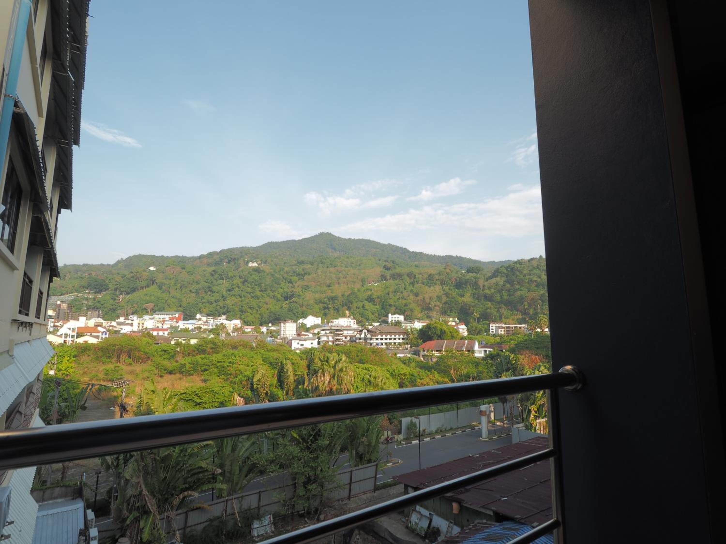 Bed in 8 Bed Mixed Dormitory Room