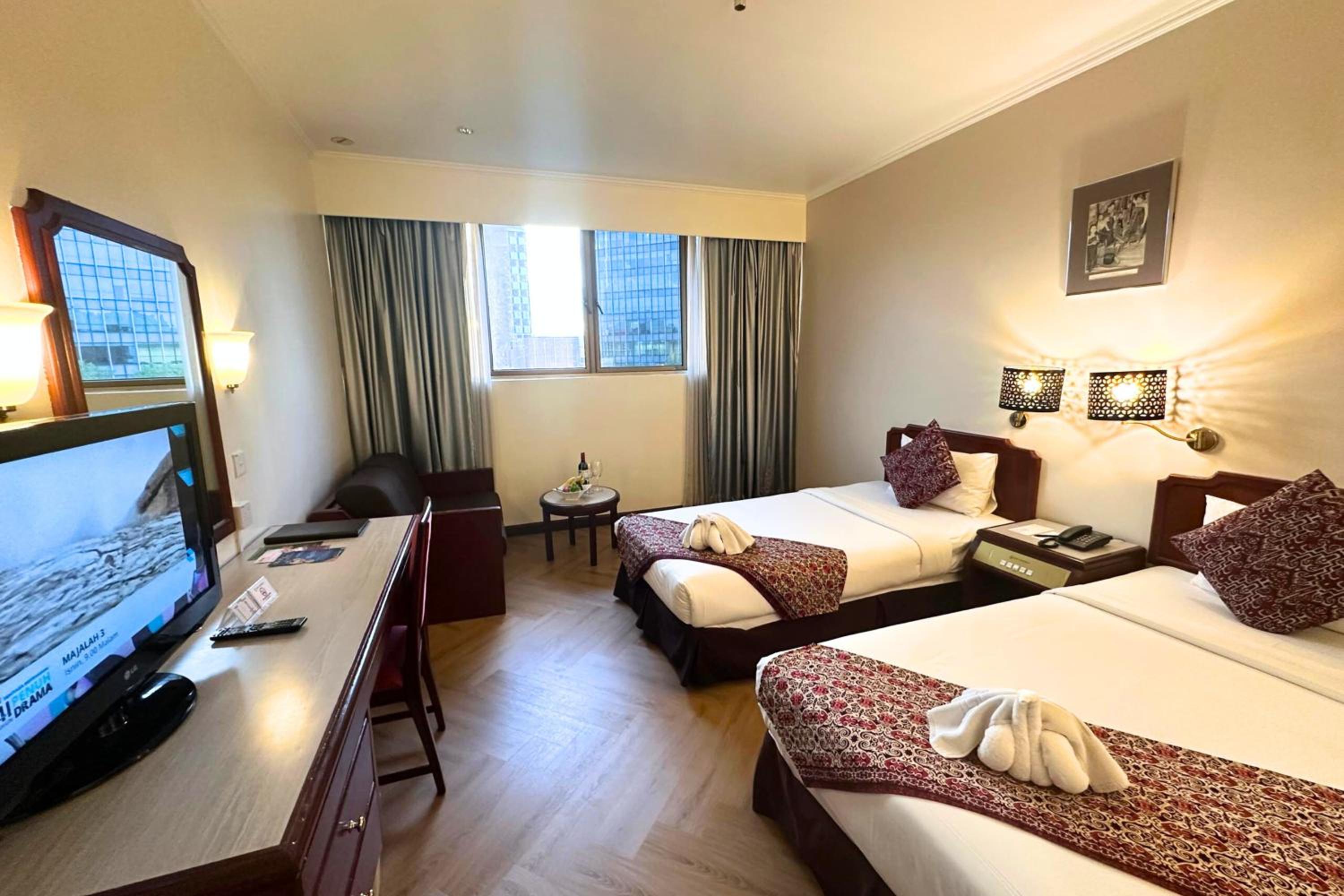 Superior Twin Room with City View