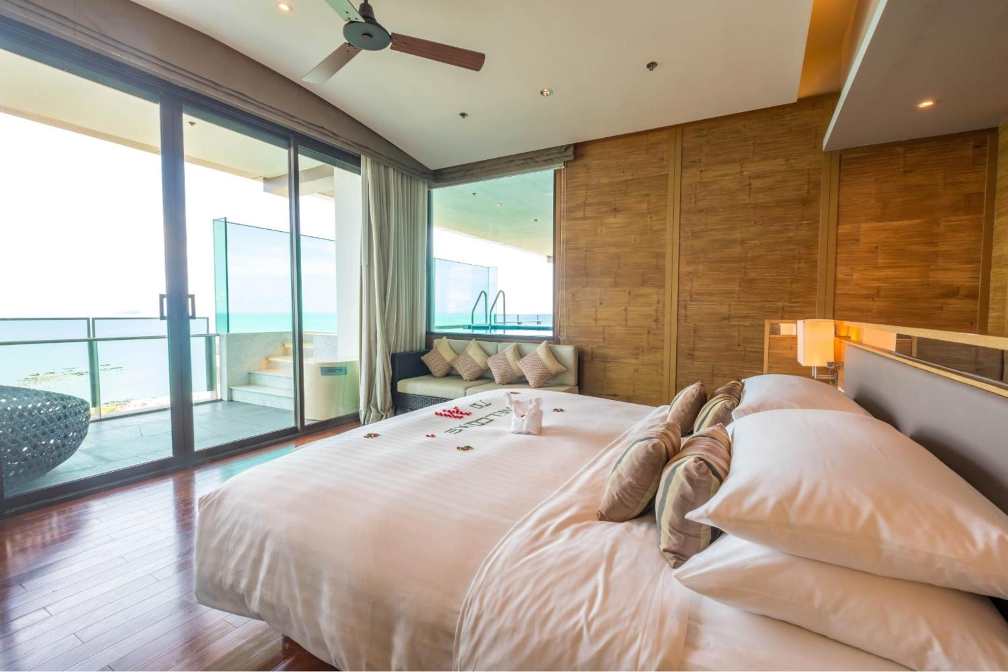 King Suite with Private Pool and Ocean View