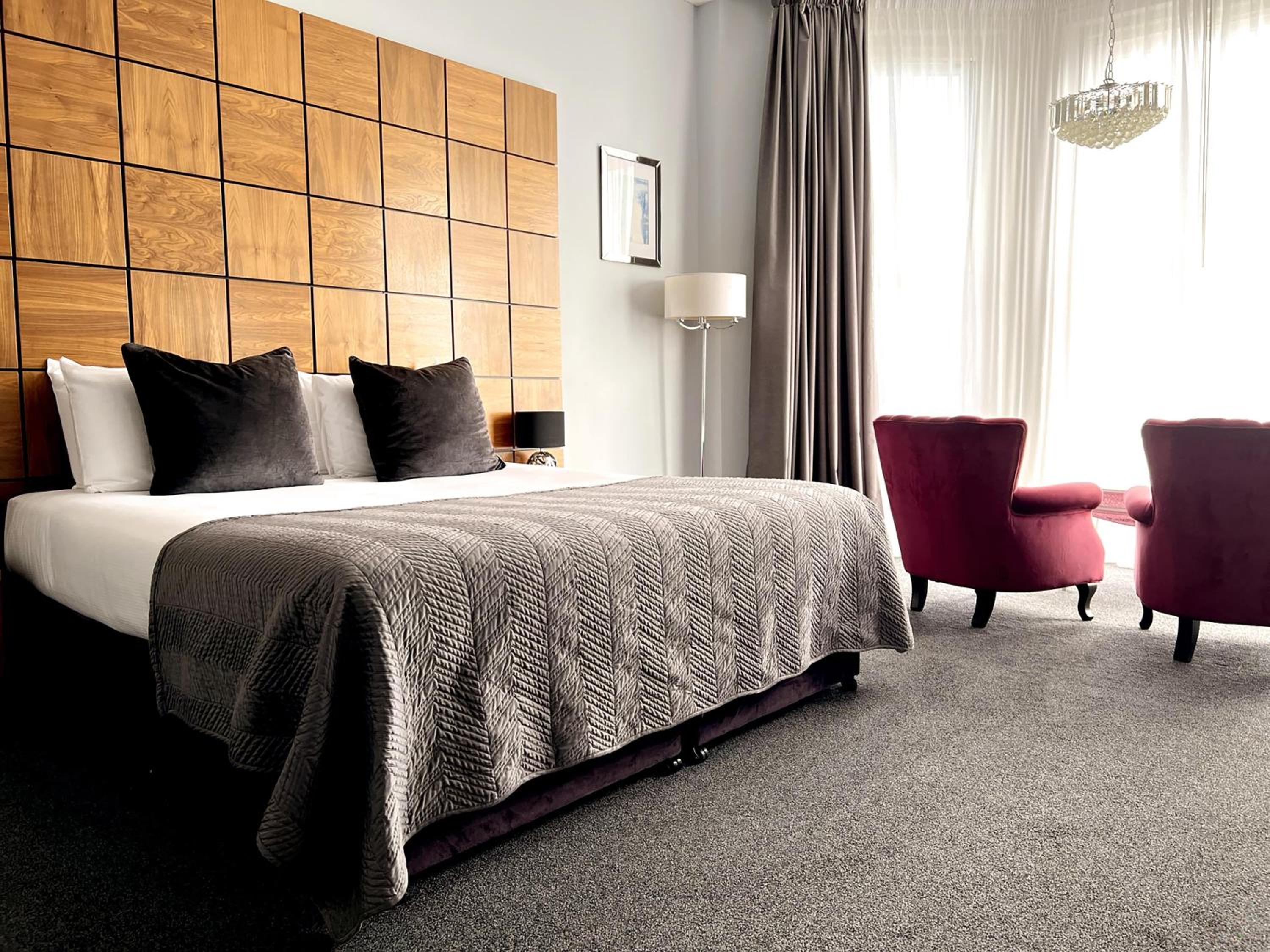 Junior King Suite 