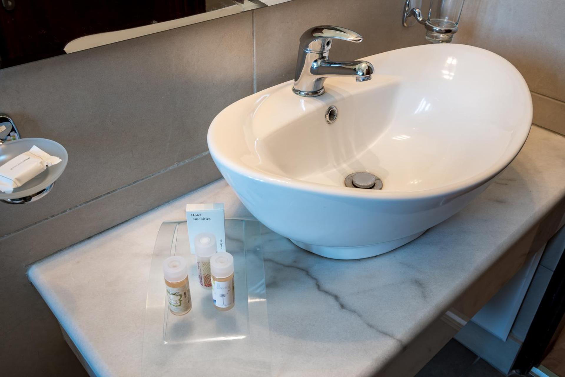 One-Bedroom Apartment (1-3 Adults)