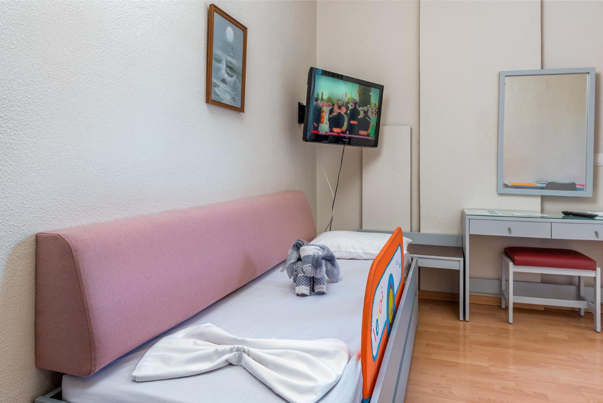 One-Bedroom Apartment (1-3 Adults)