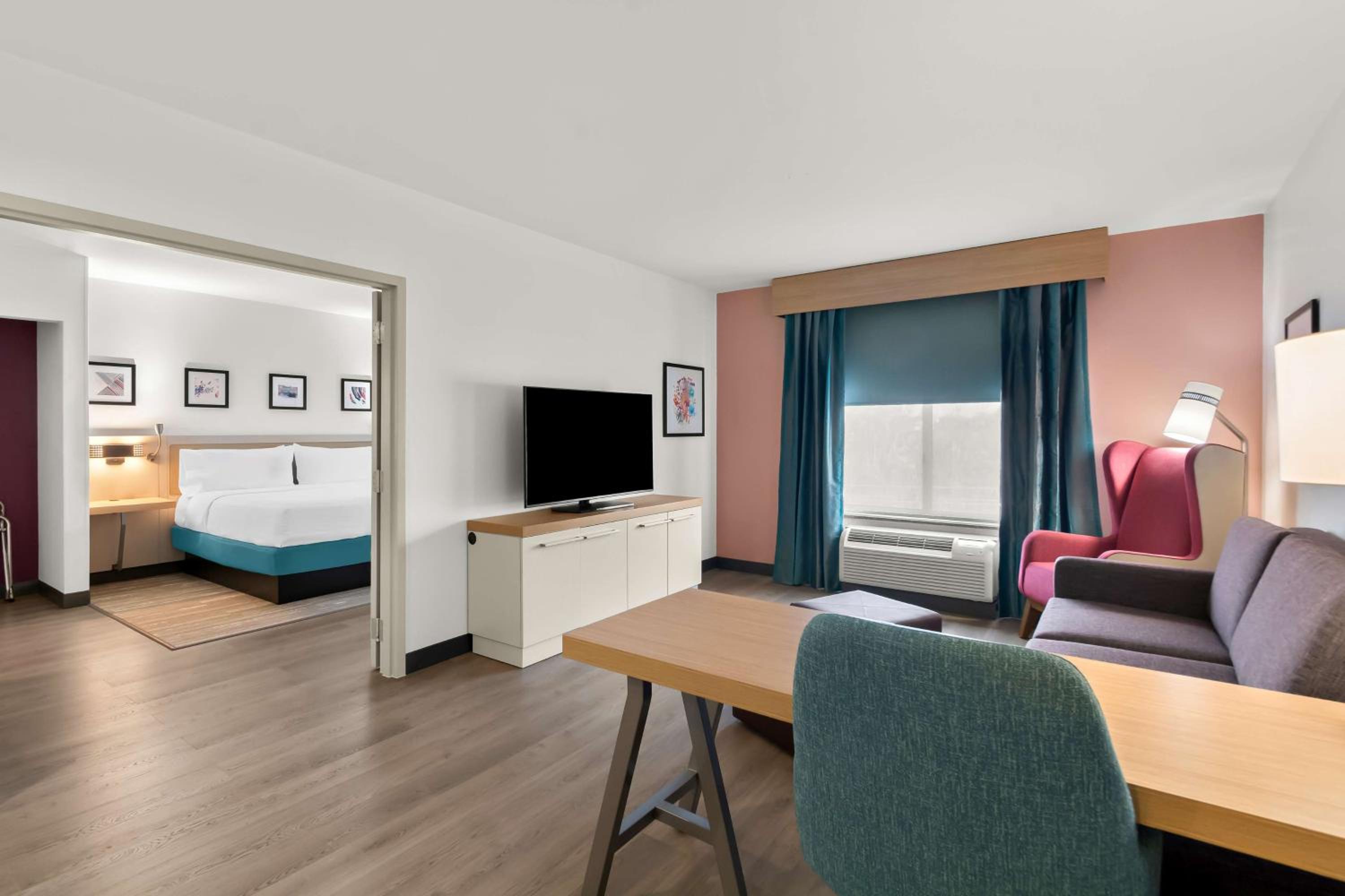 Executive King Suite with Sofabed