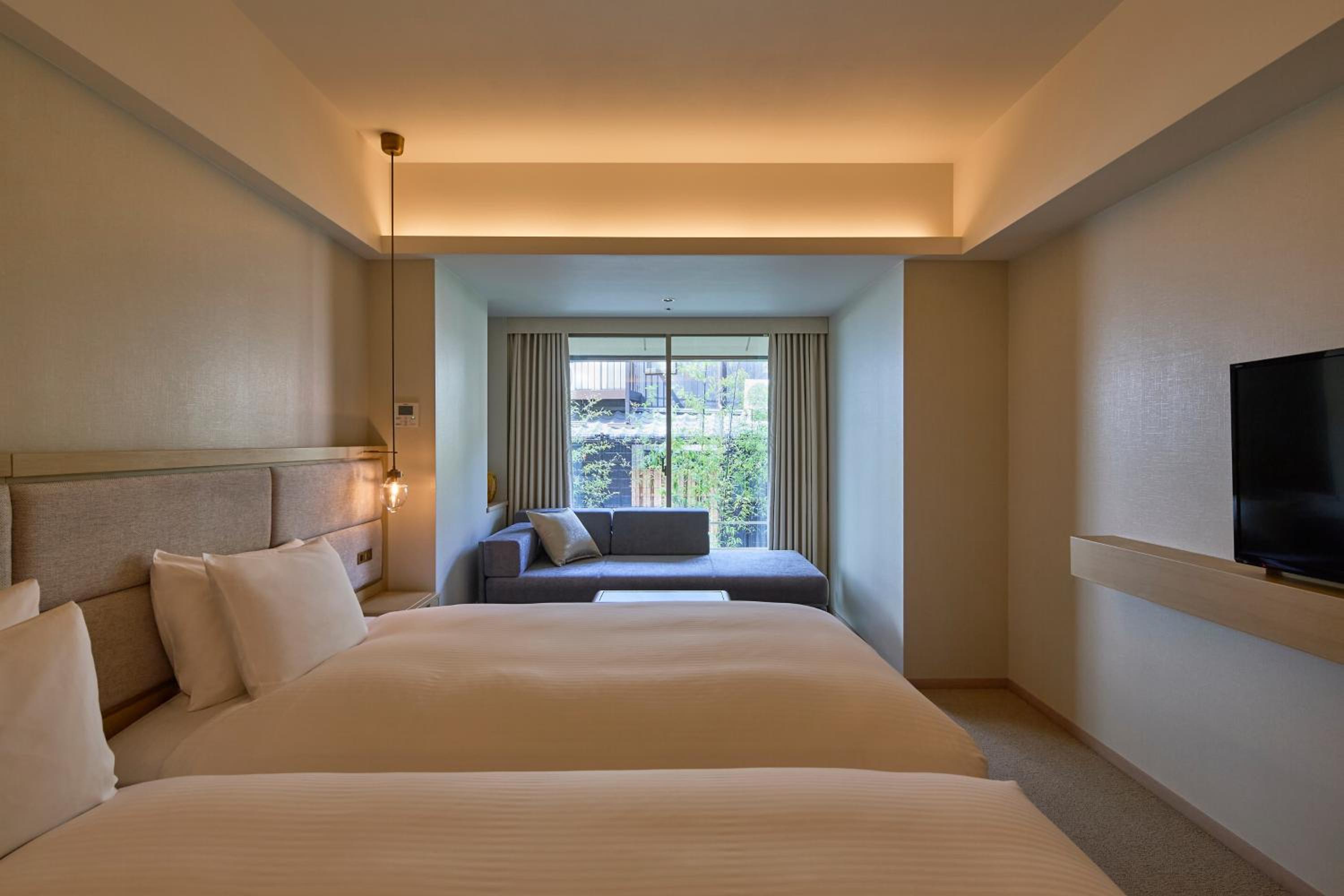 Deluxe Twin Room with Sofa Bed - Non-Smoking