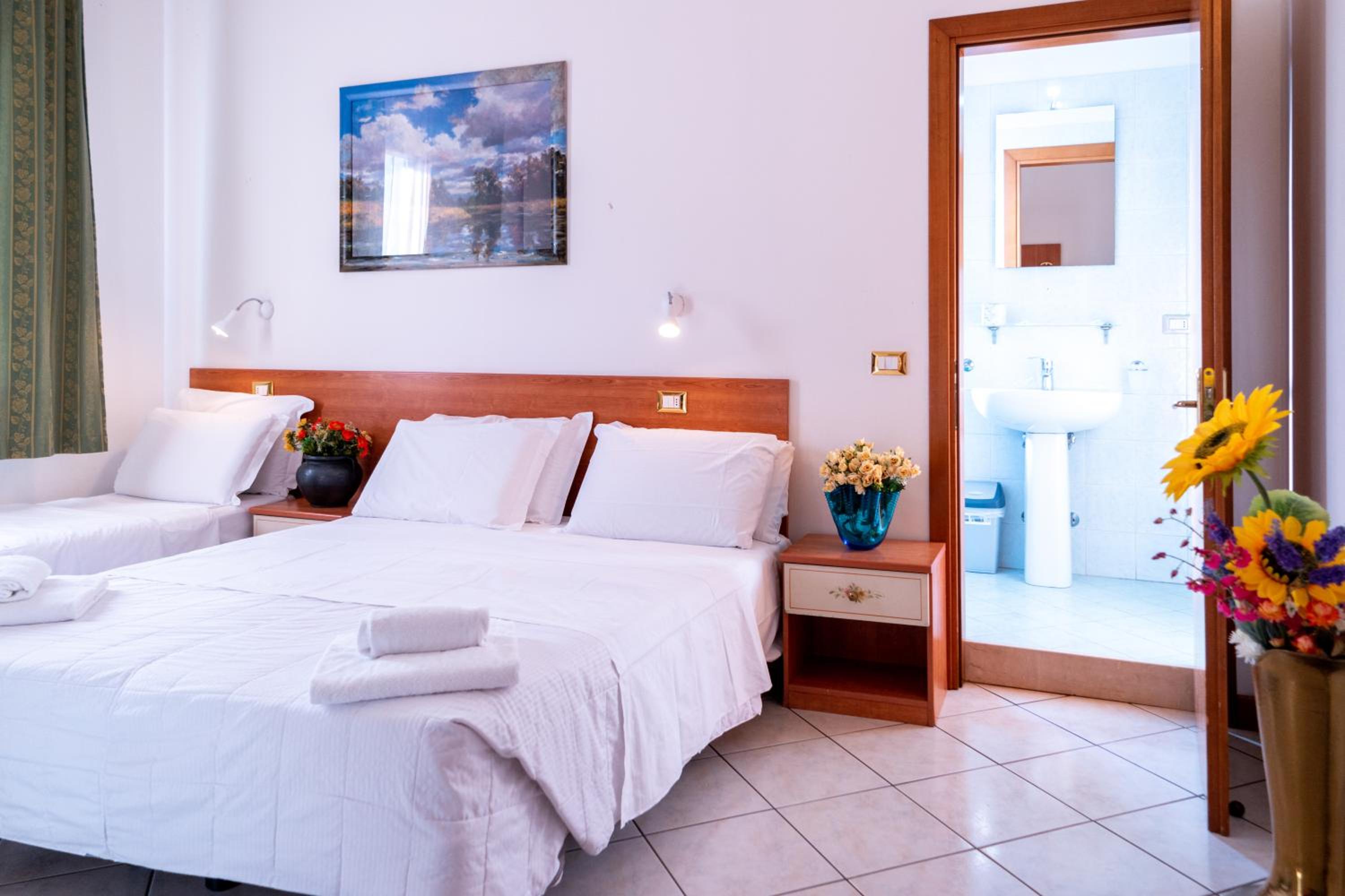 Quadruple Room with Private Bathroom