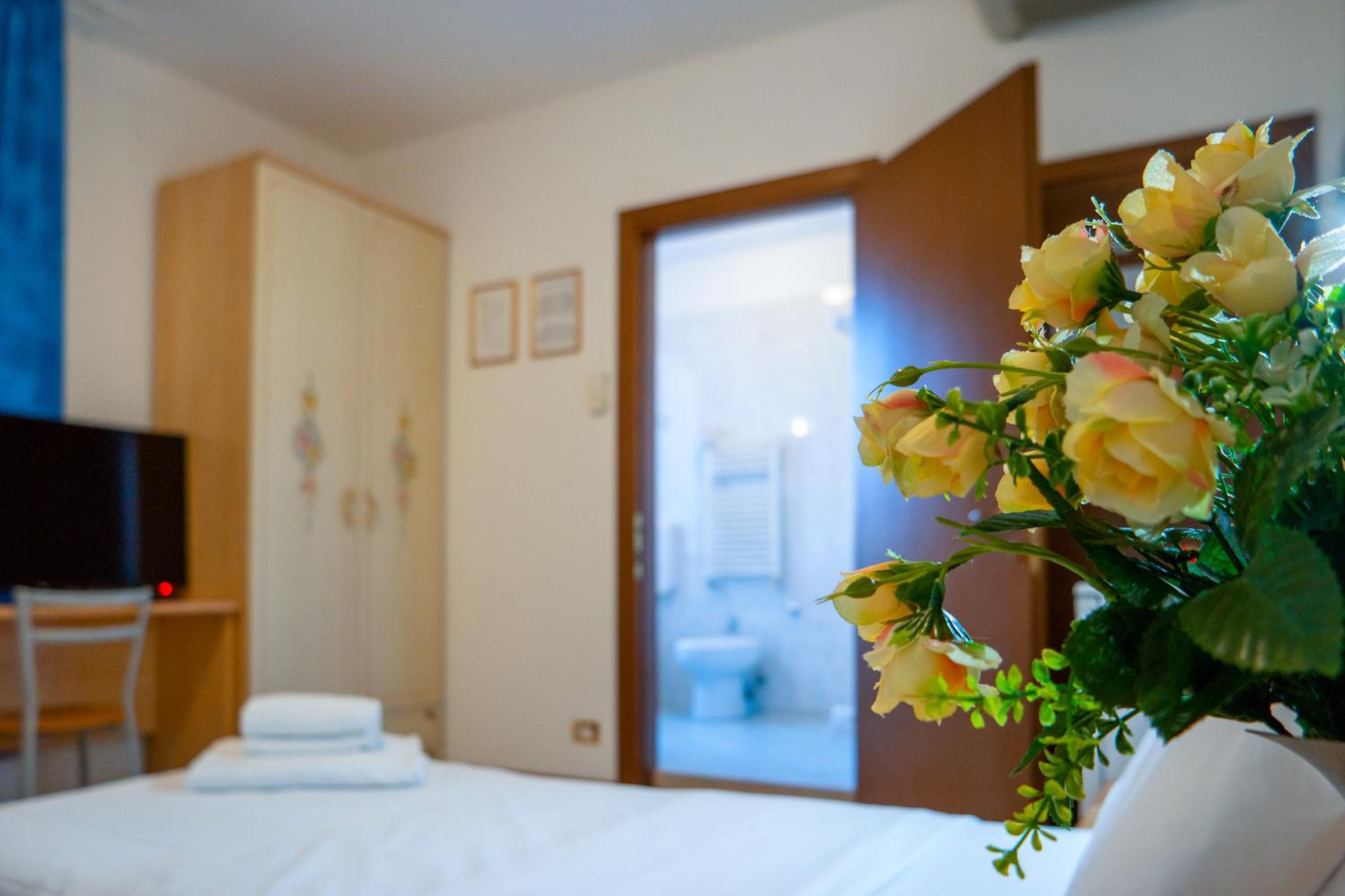 Quadruple Room with Private Bathroom