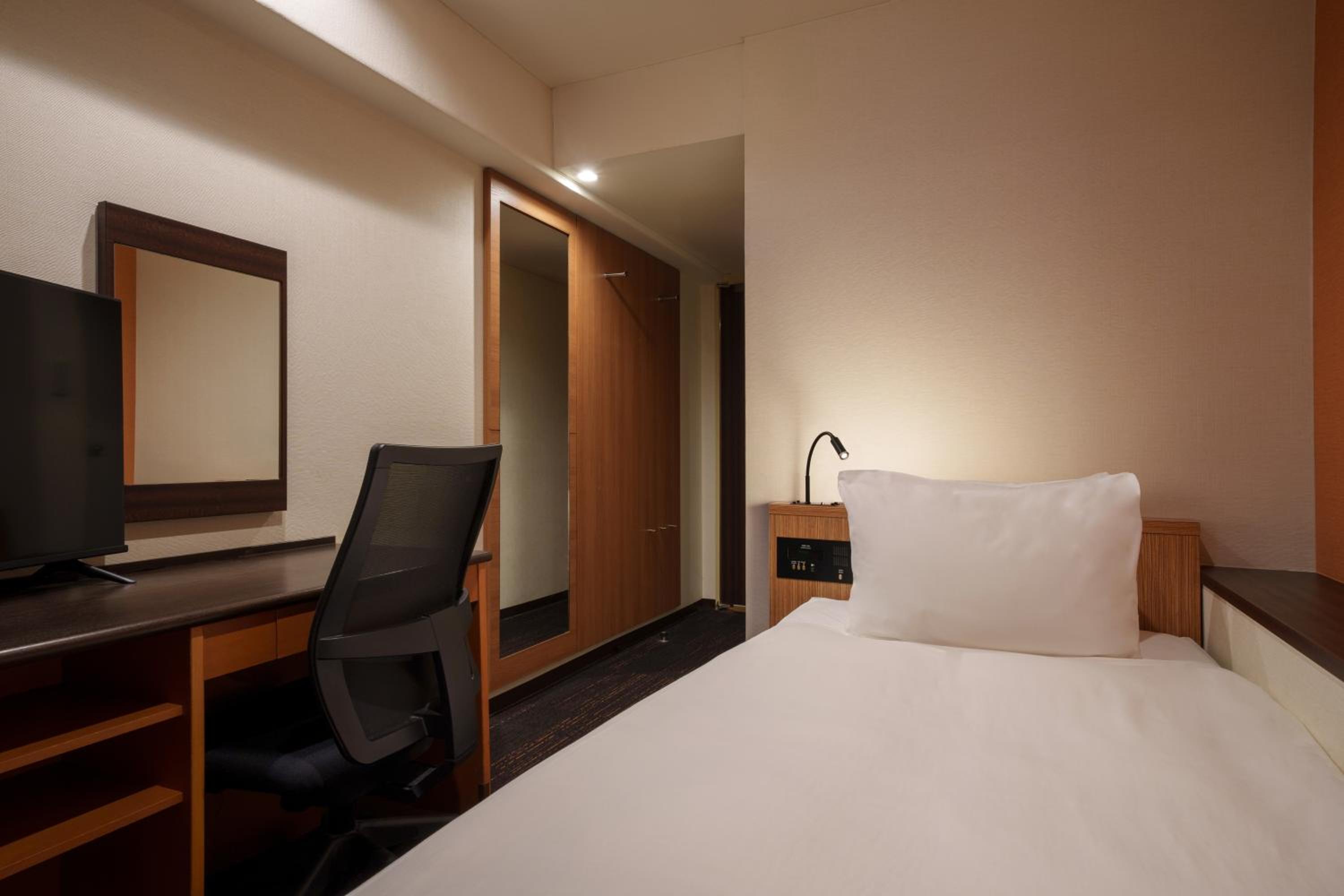 Single Room - Non-Smoking
