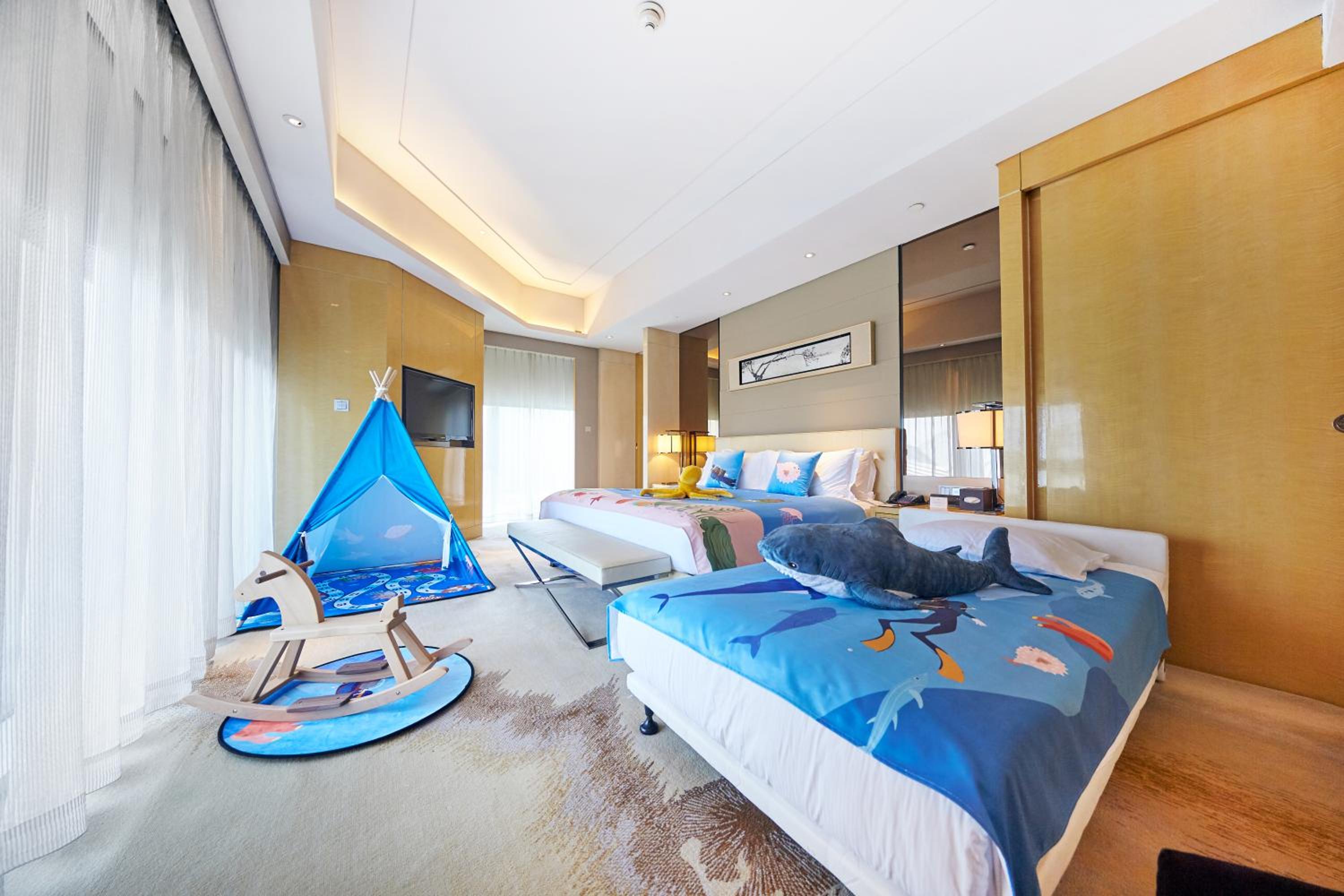 Family King Suite with Sea View