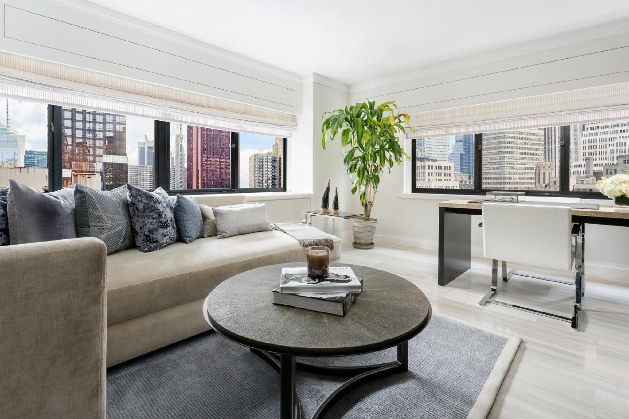 Presidential King Suite Manhattan Floor - Recently Renovated