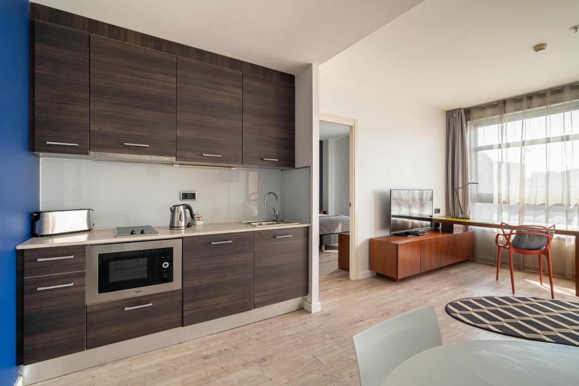 One-Bedroom Apartment