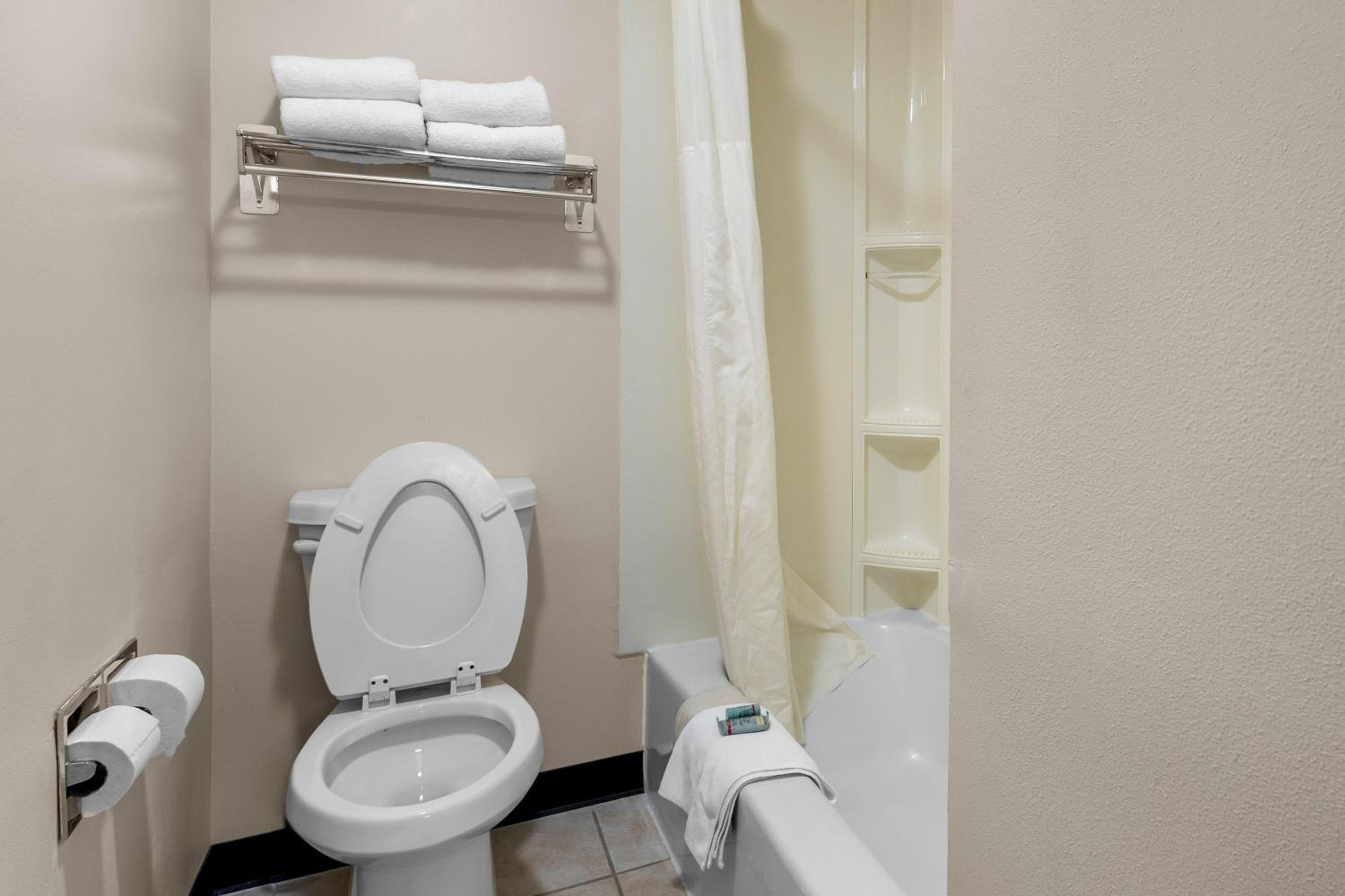 King Room - Second Floor/Non-Smoking