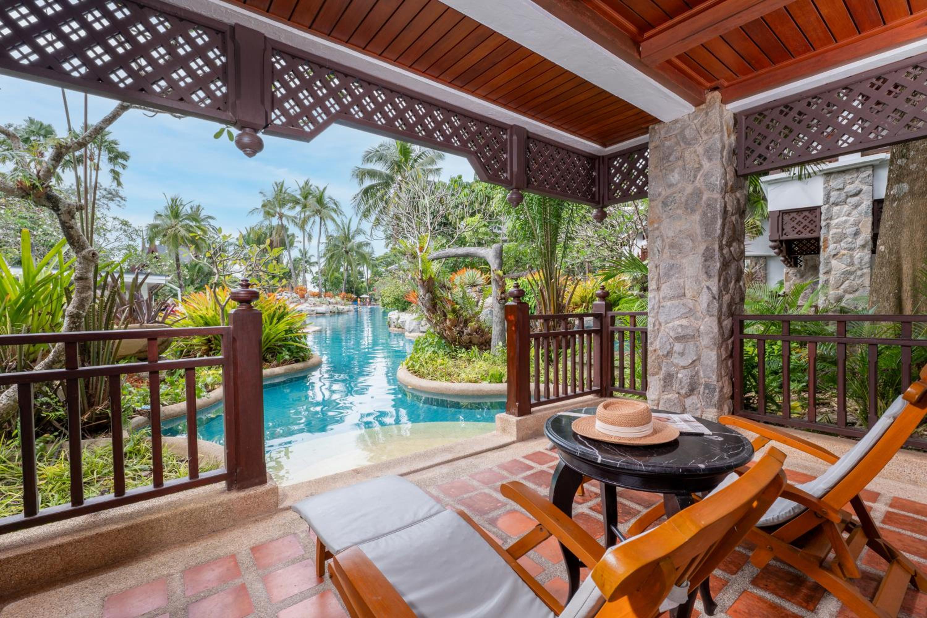 Family Connecting Lagoon Pool Access