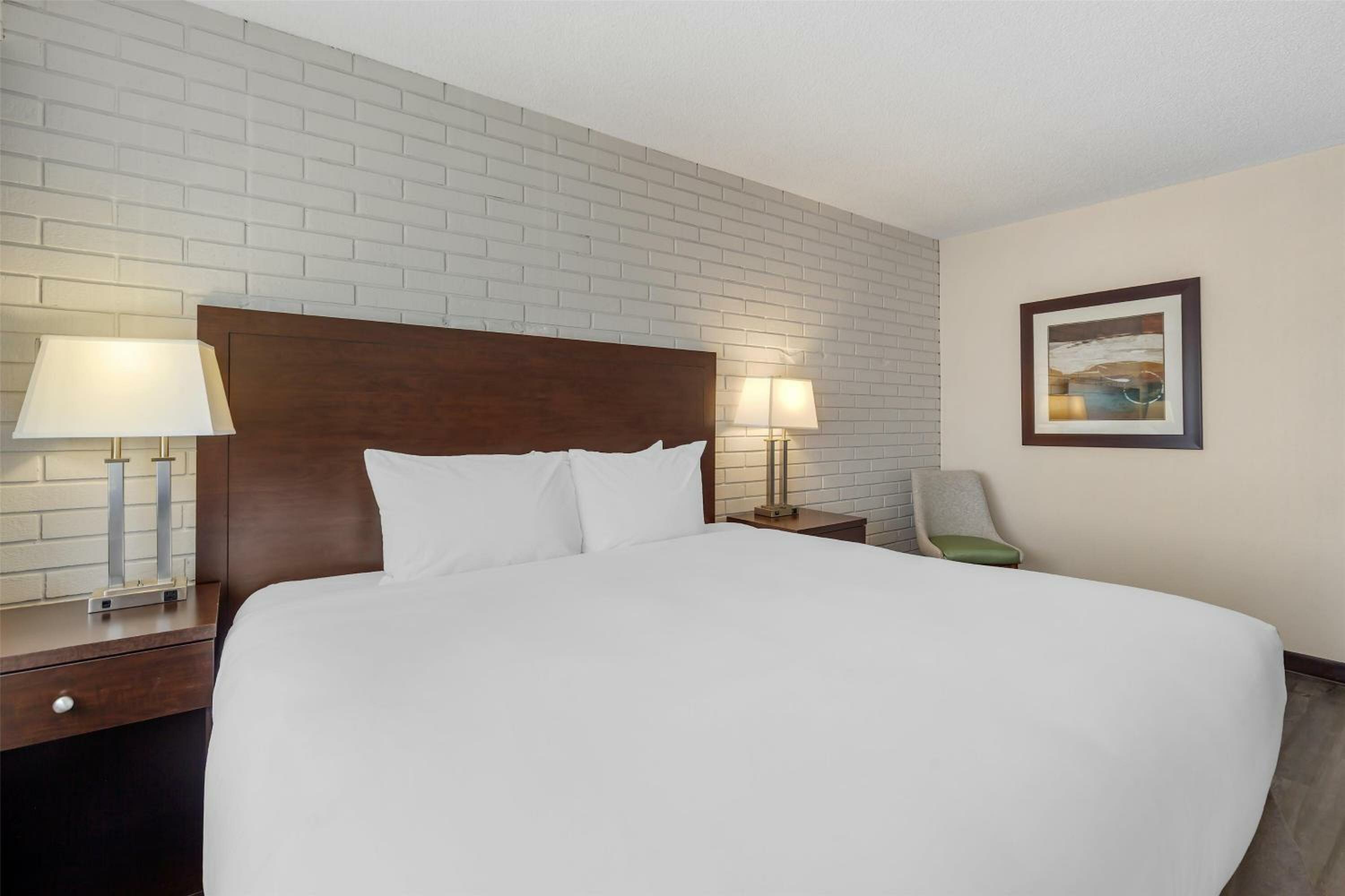 Executive King Room - Non-Smoking