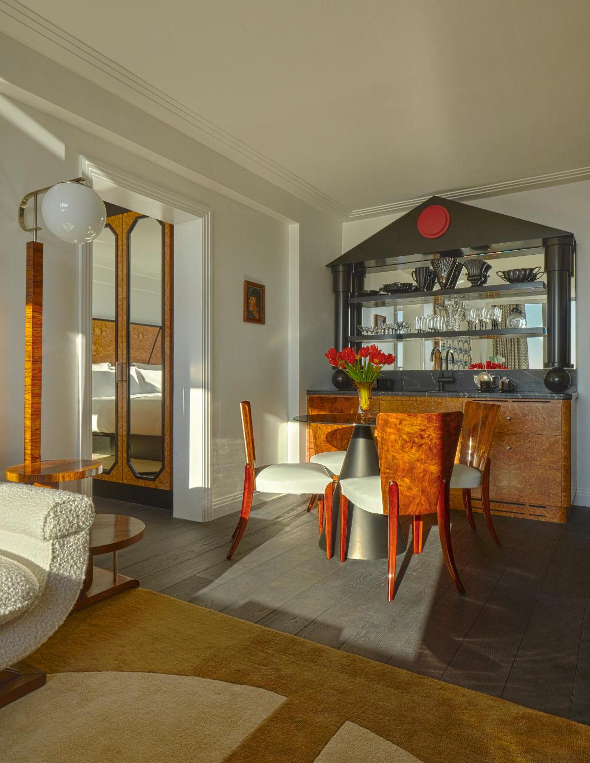 Art Deco Suite