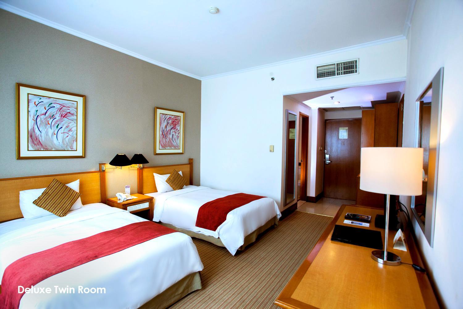 Deluxe King Room
