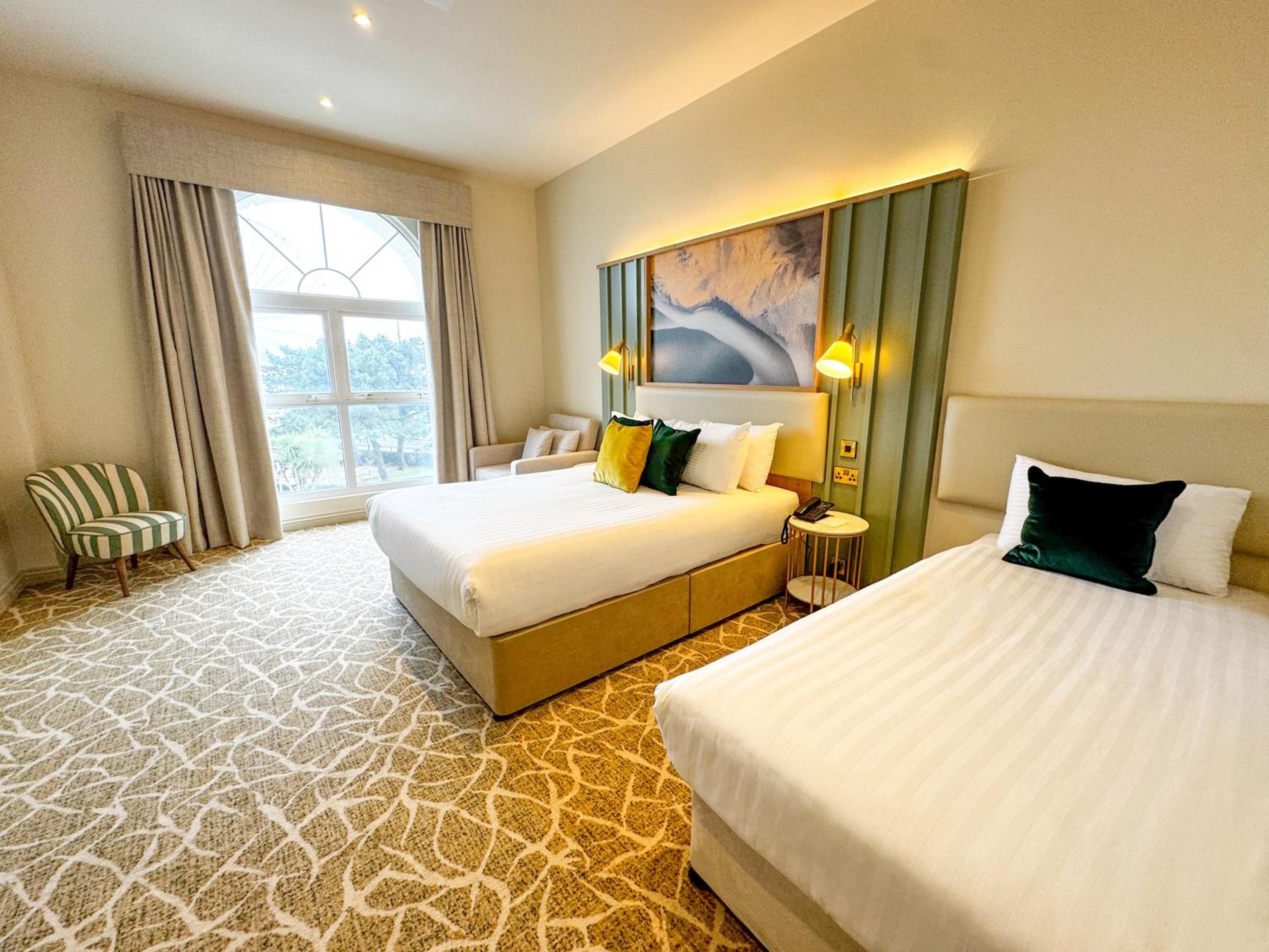 Family Room with Sea View