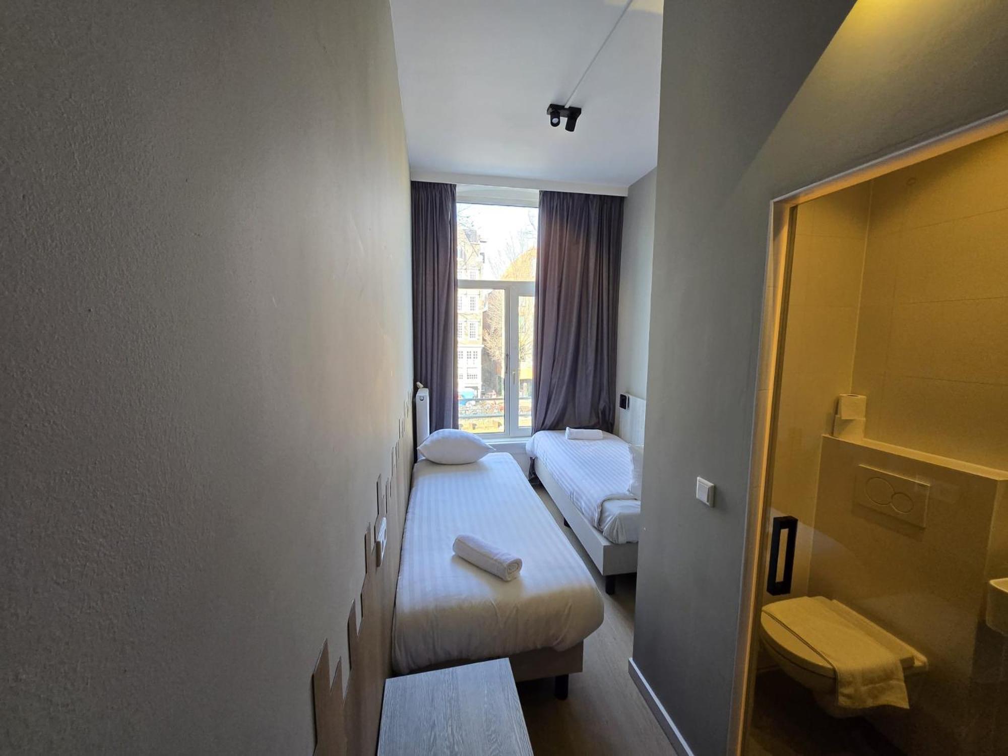 Twin Canal View with Private Bathroom