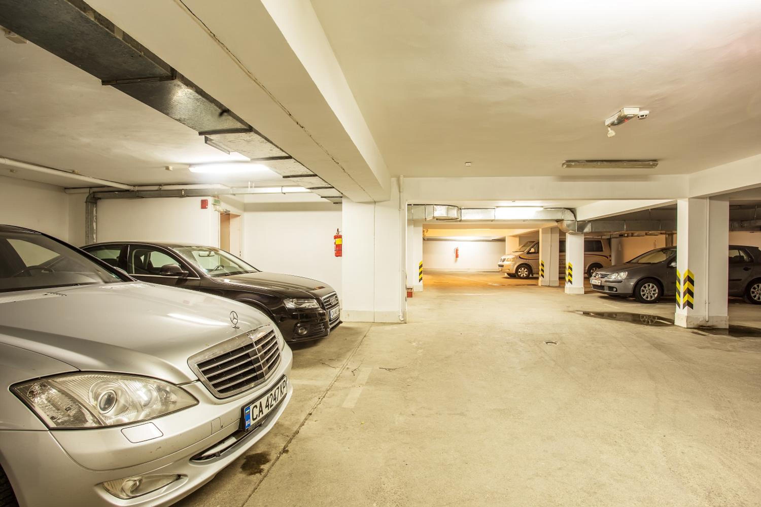 Double Room with Free Underground Parking