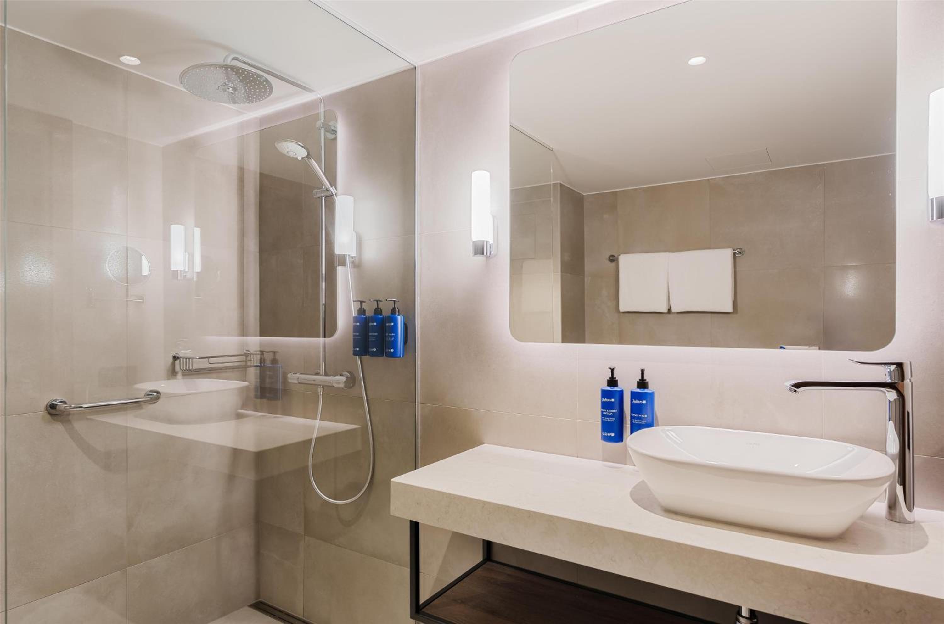 Junior Suite with Spa Access