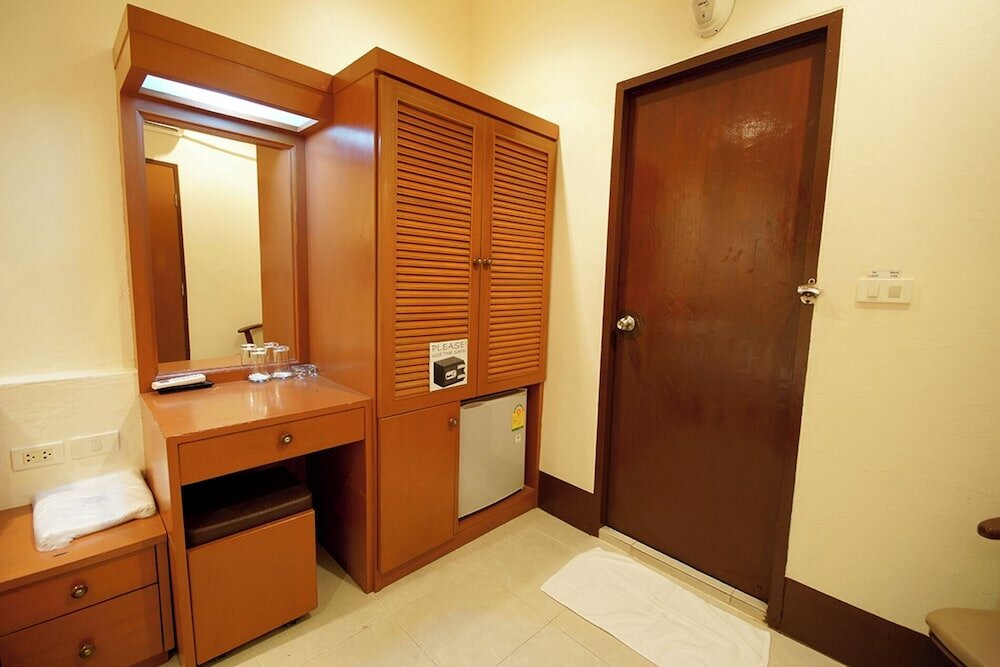 Standard Double Room, No Windows