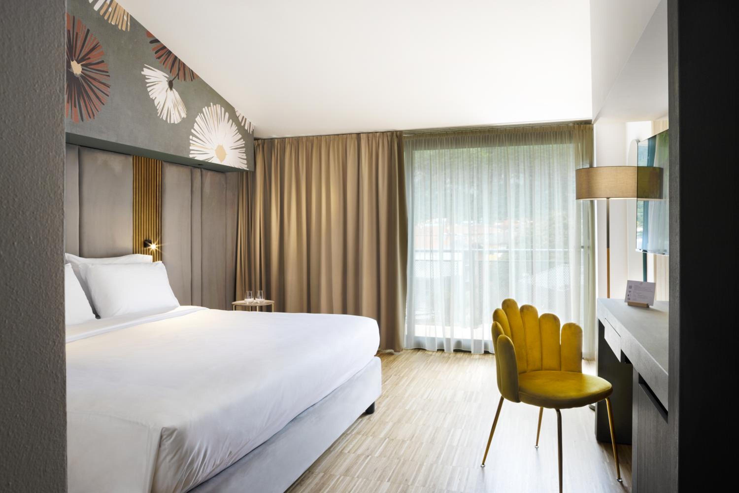 Deluxe Double Room with Balcony
