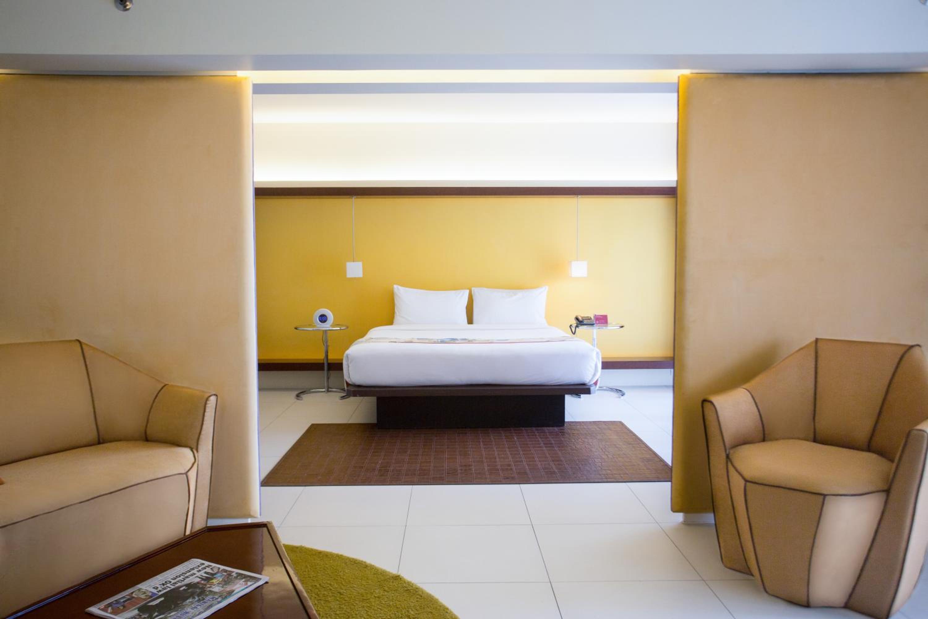 Barcelona Suite (No Bathtub)