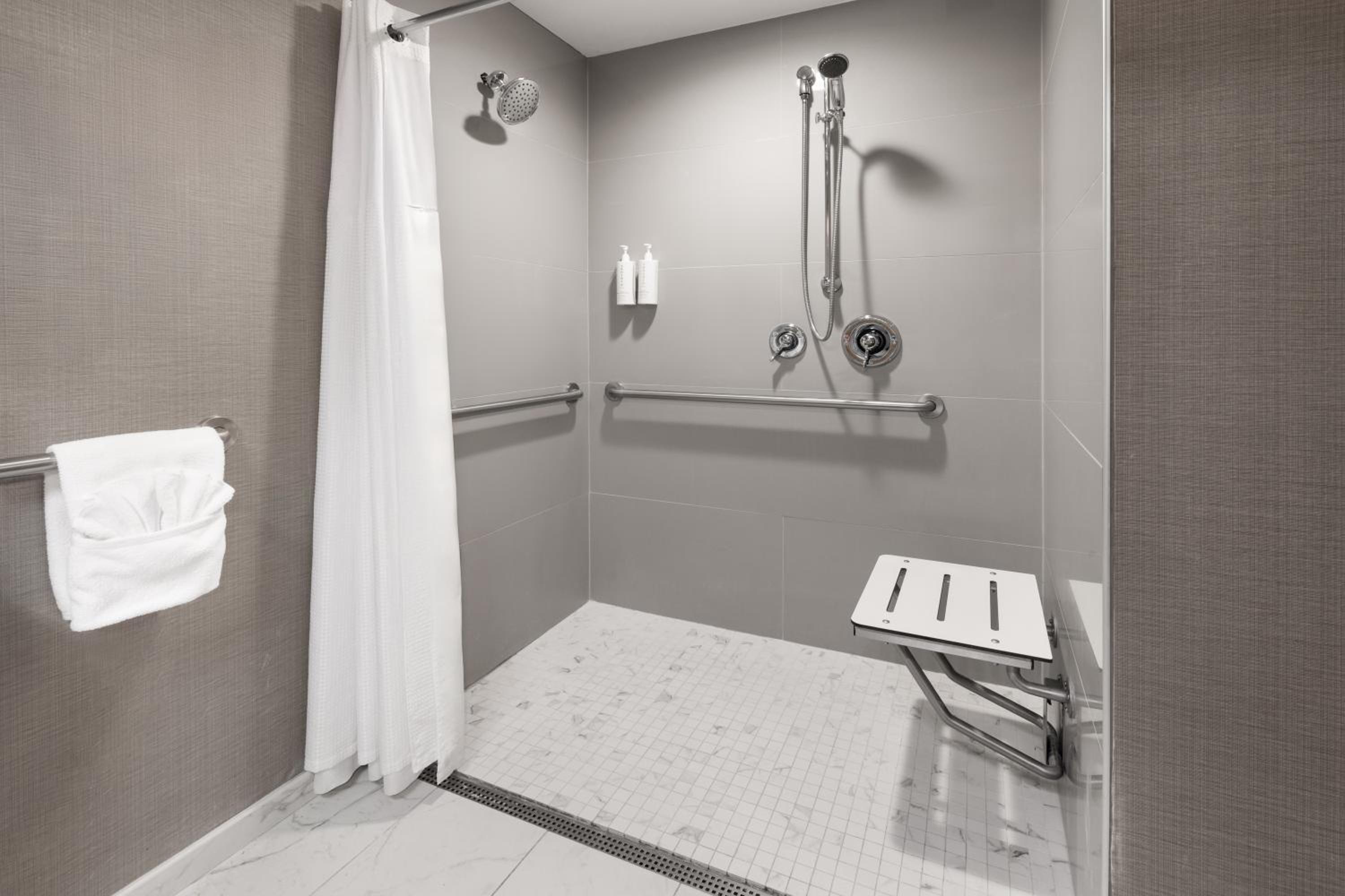 King Room with Roll-In Shower and Patio - Mobility/Hearing Access - Non-Smoking