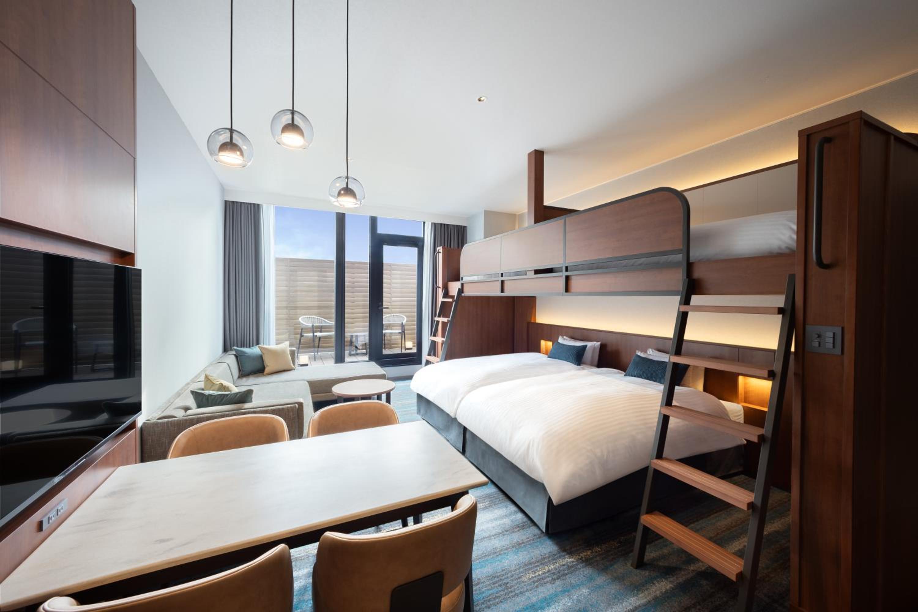 Special Offer - Residential Family Room with Lounge Access