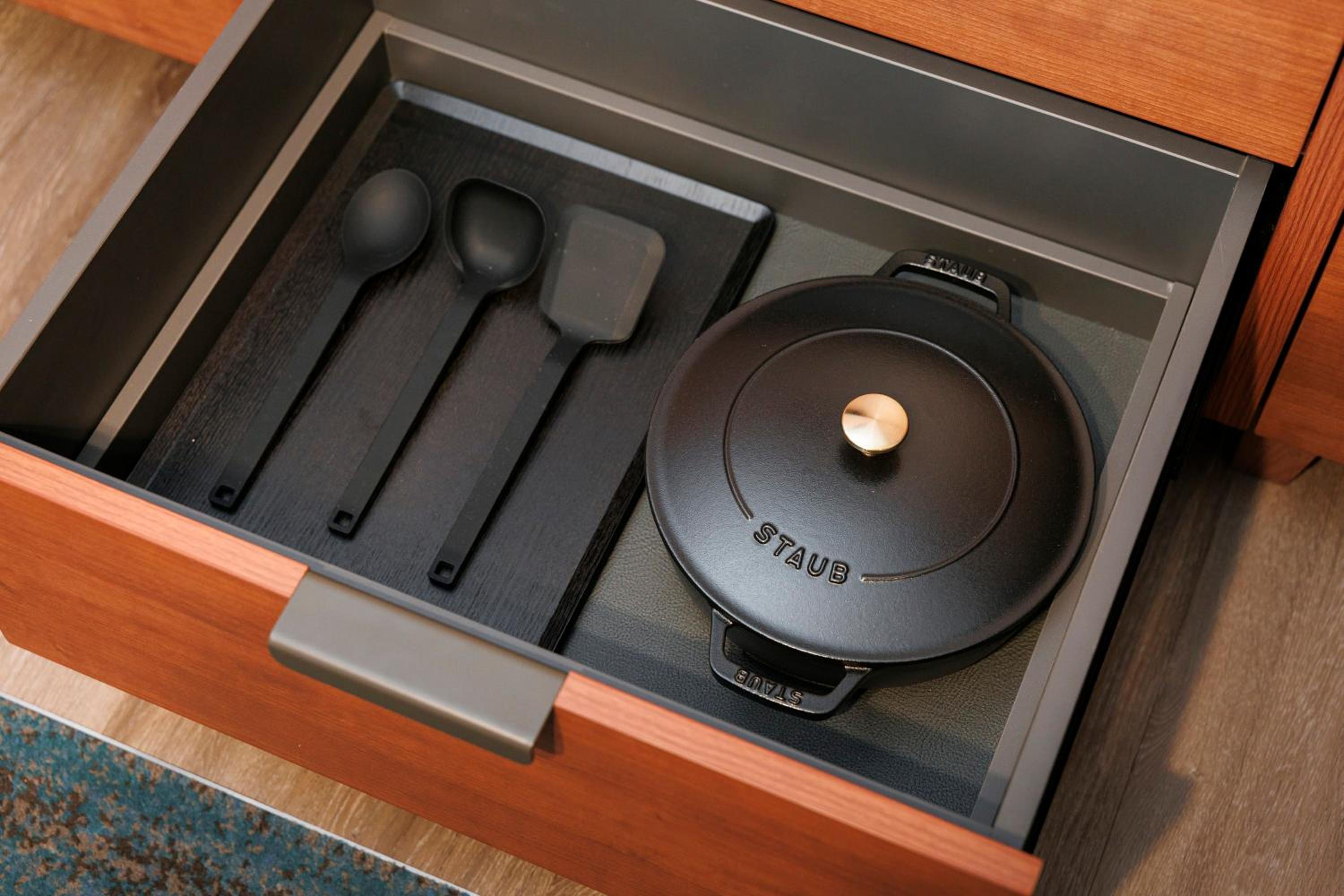 Special Offer - Residential Family Room with Lounge Access