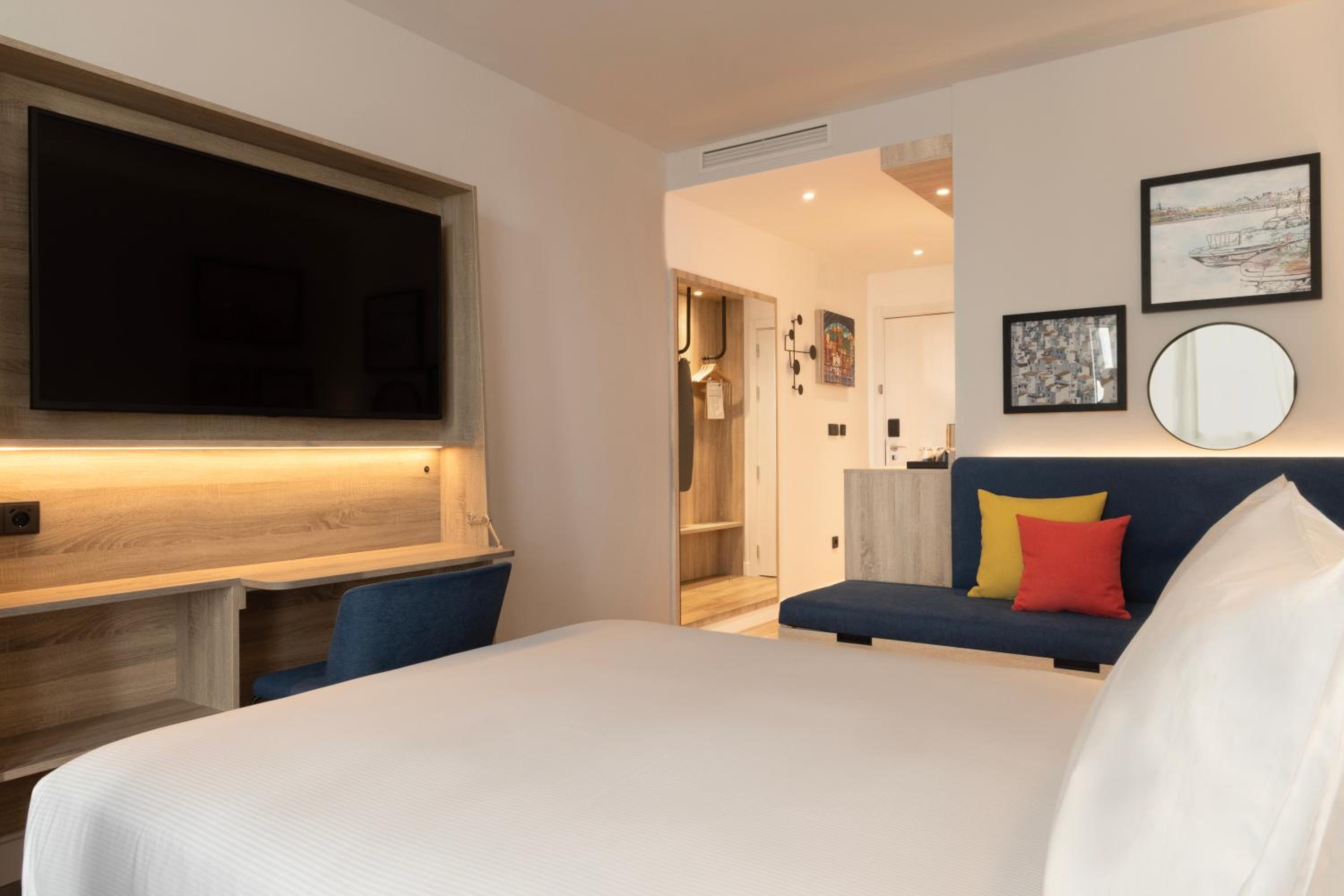 Queen Room with Sofa Bed