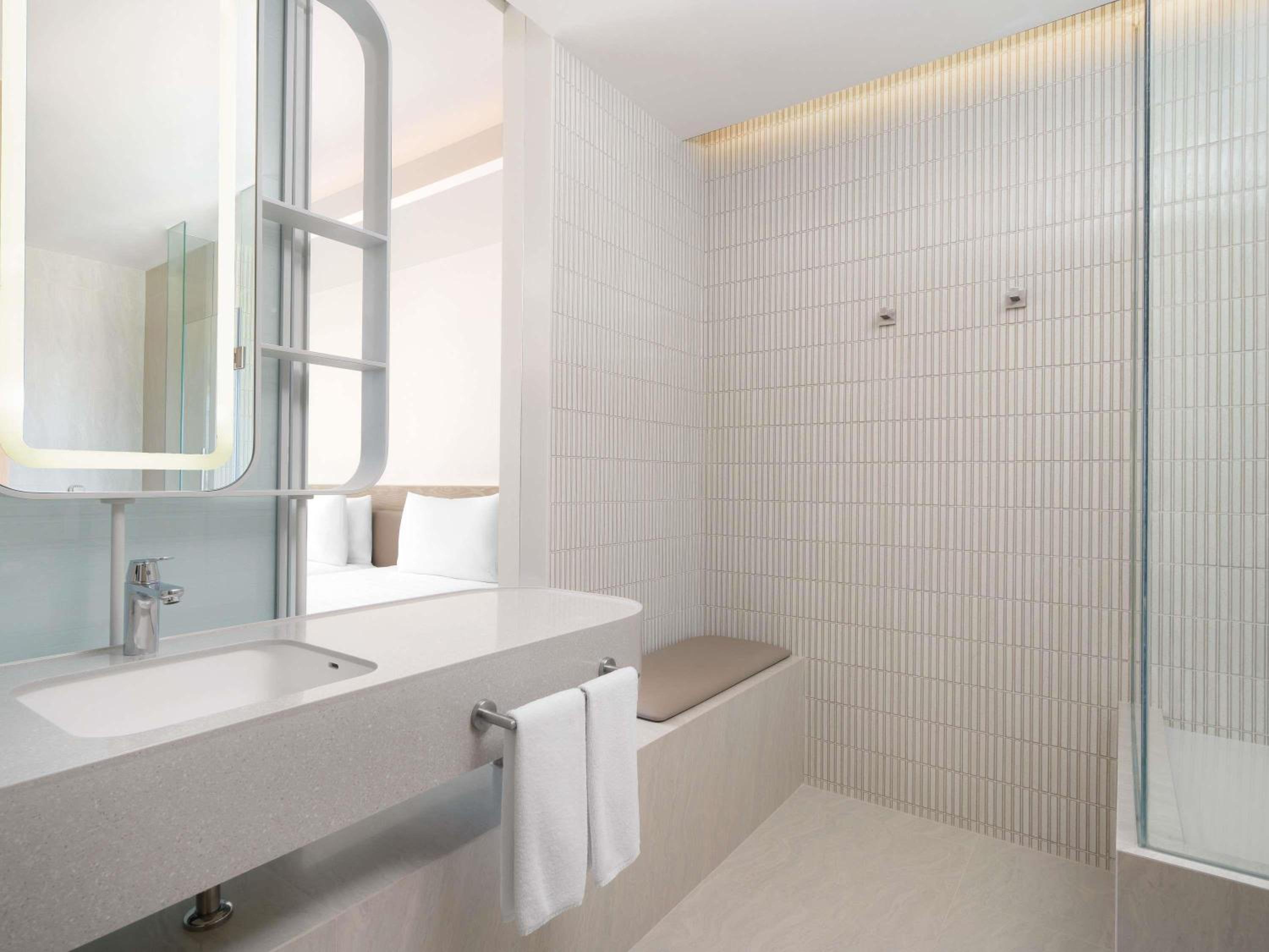 Premier Deluxe Double Room with City View