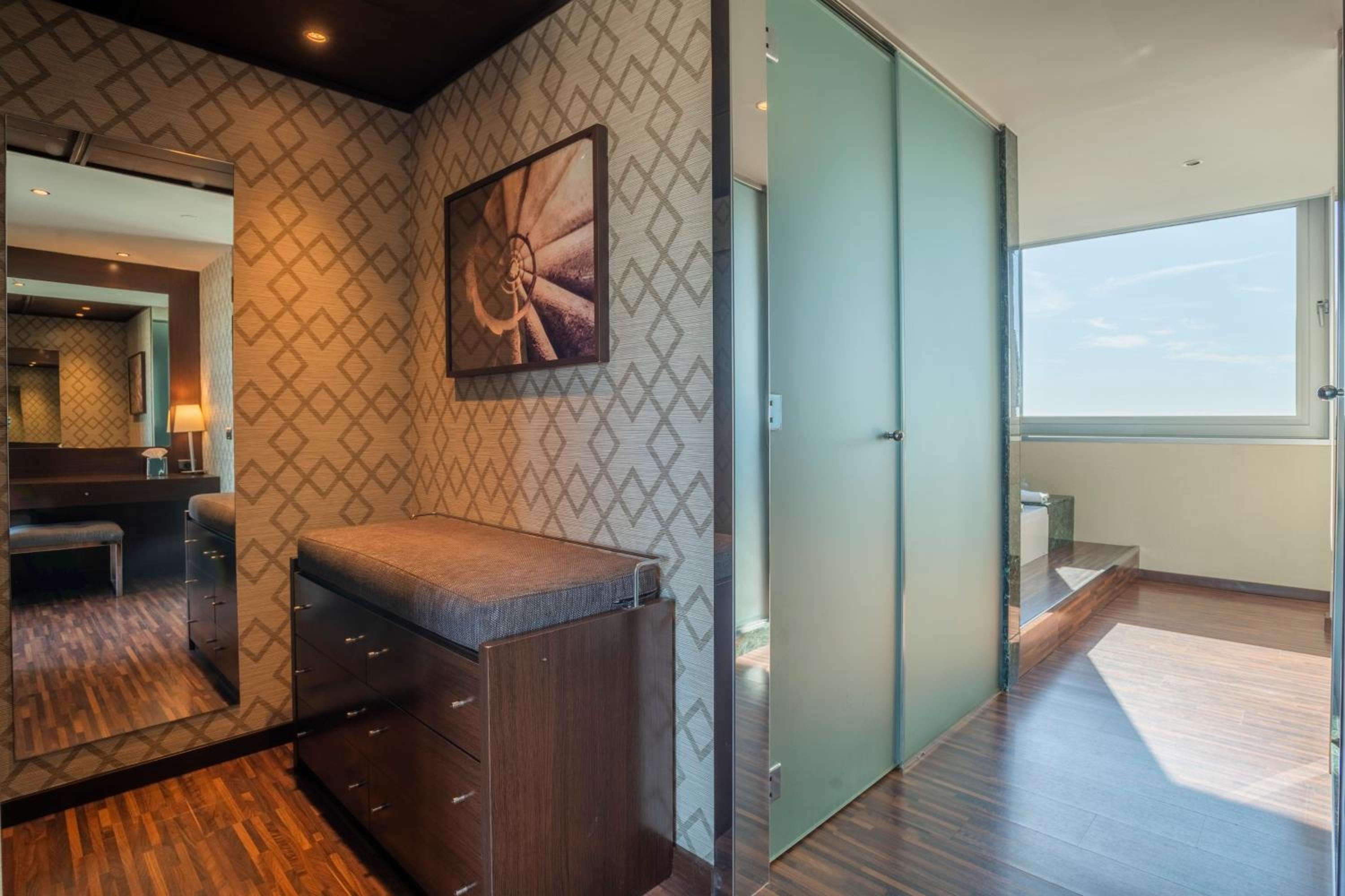 Suite Triple with Sea View