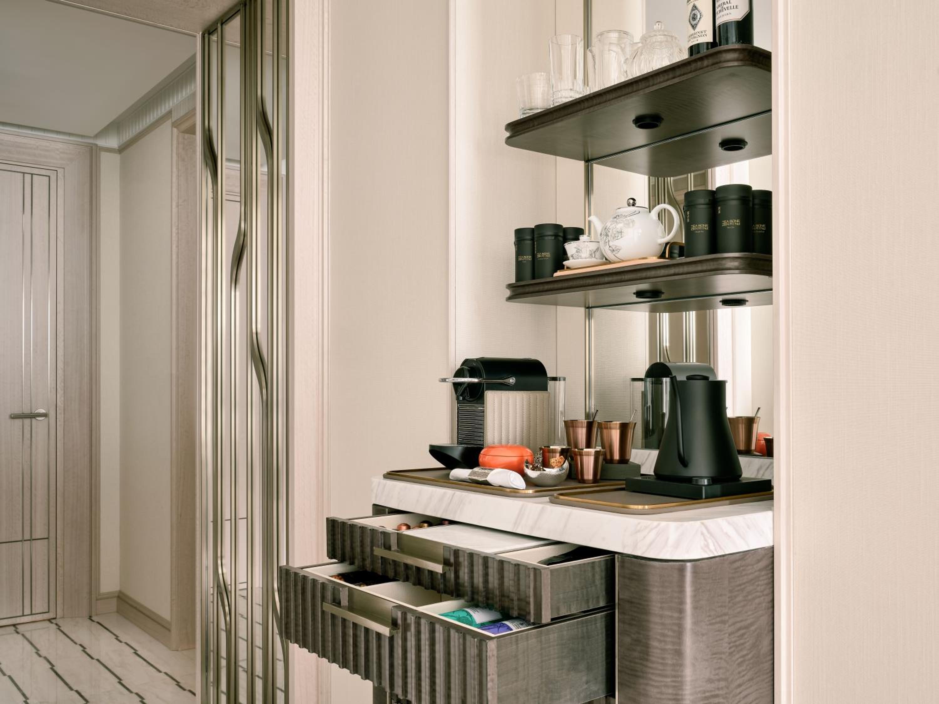 An Extended Indulgence - Paiza Premier Suite King Sea View