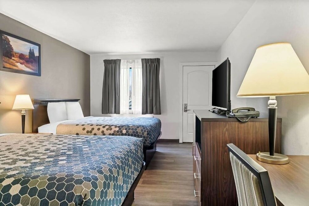 Standard Room, 2 Queen Beds, Non Smoking